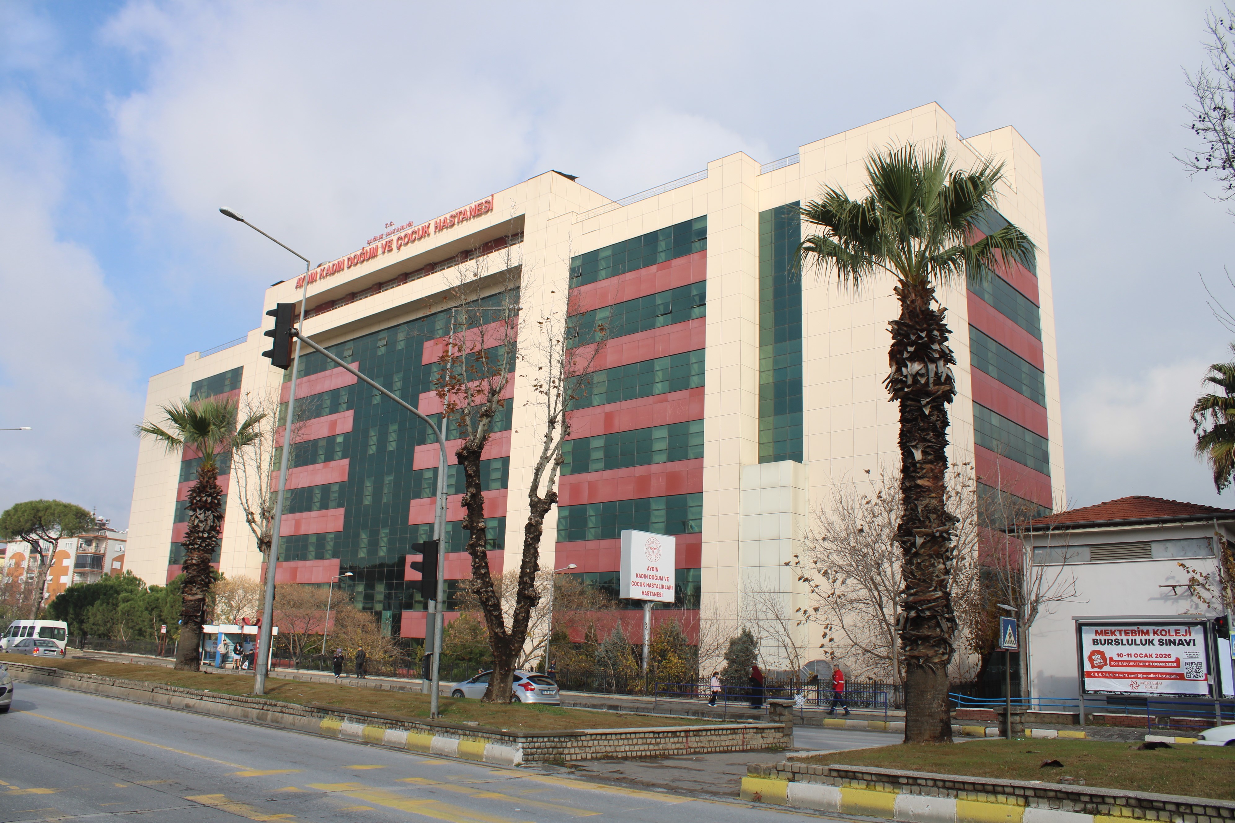 Aydın’a Yıllarca Hizmet Veren Bina Şimdi Sessizliğe Büründü (2)