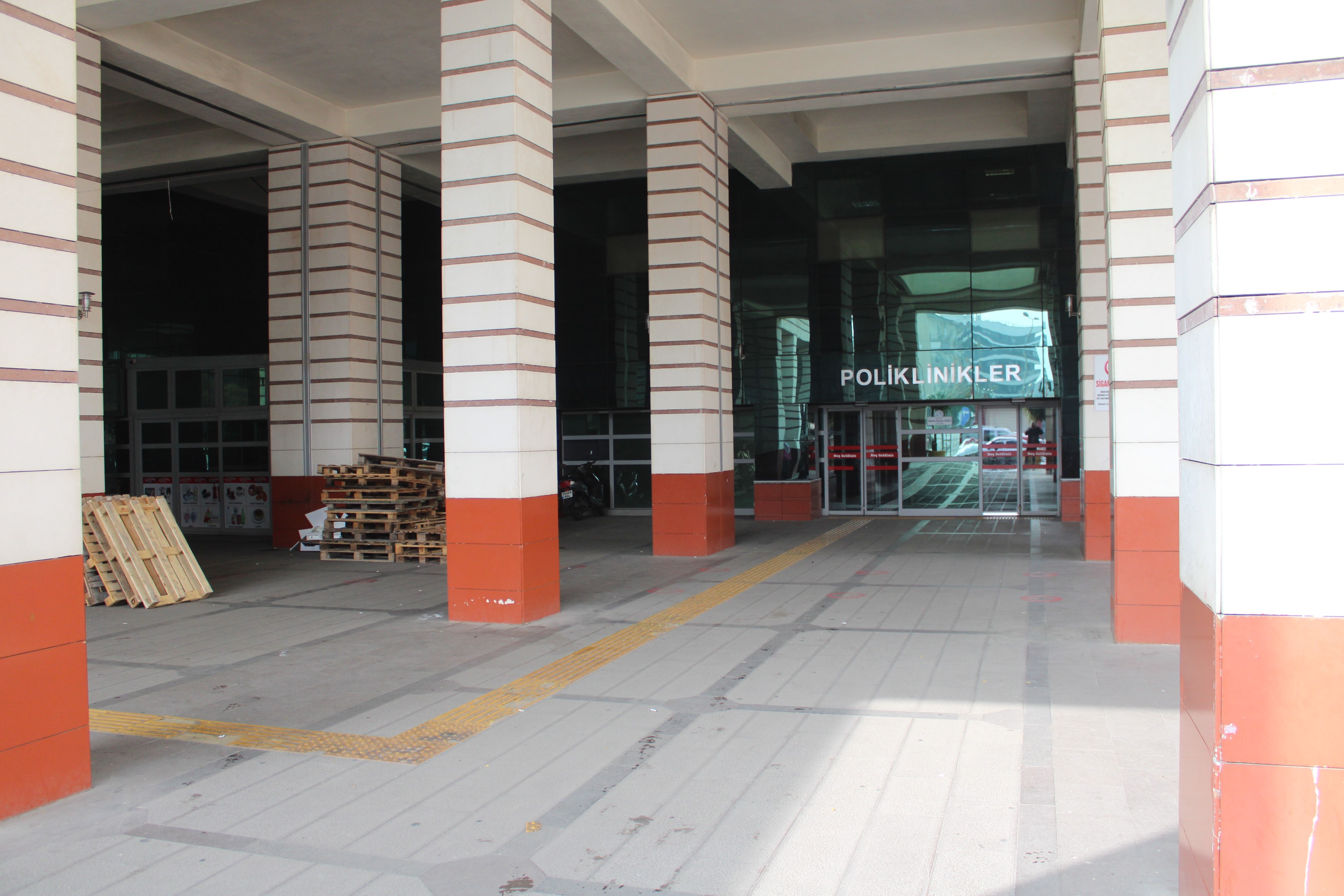 Aydın’a Yıllarca Hizmet Veren Bina Şimdi Sessizliğe Büründü (3)