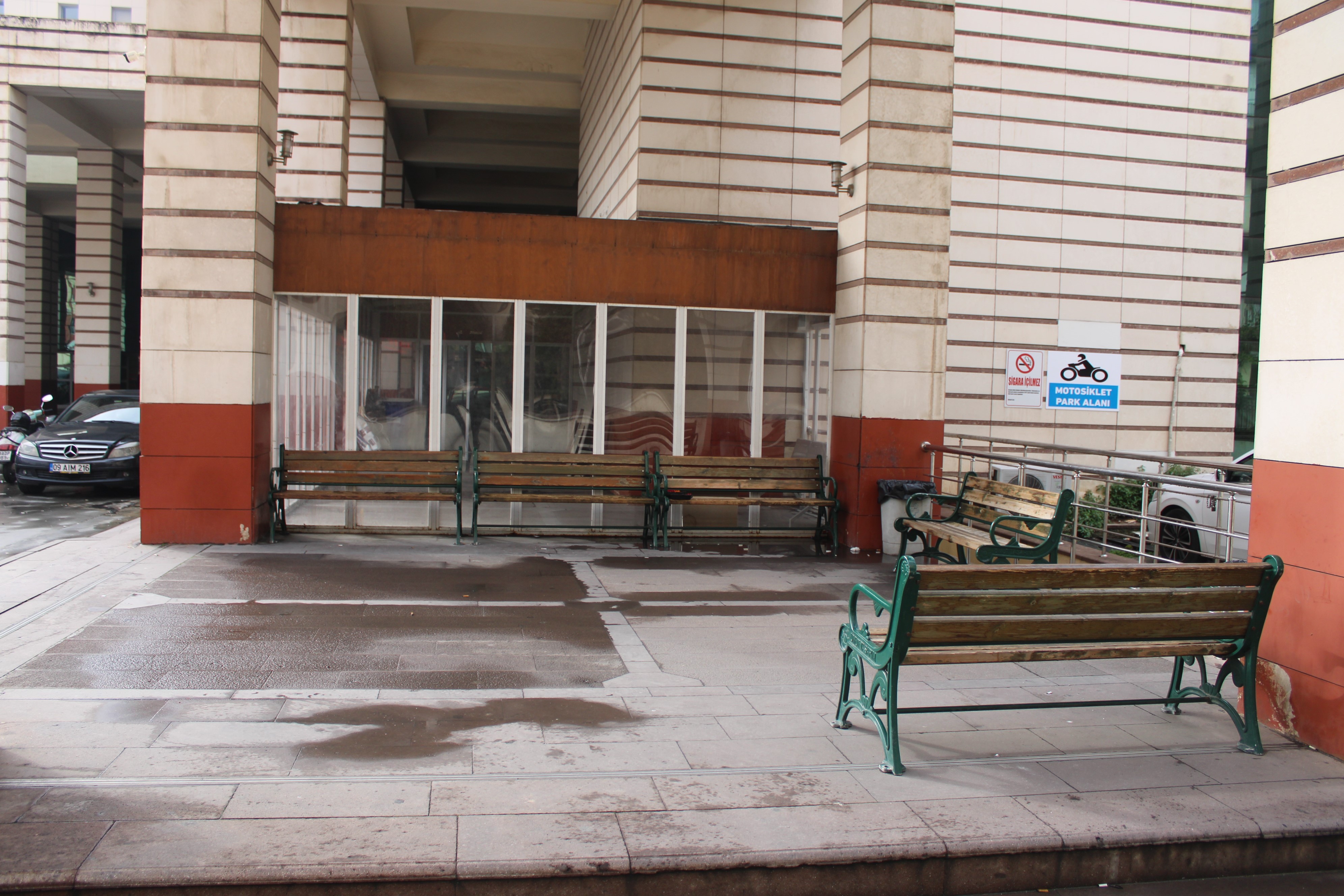 Aydın’a Yıllarca Hizmet Veren Bina Şimdi Sessizliğe Büründü (7)