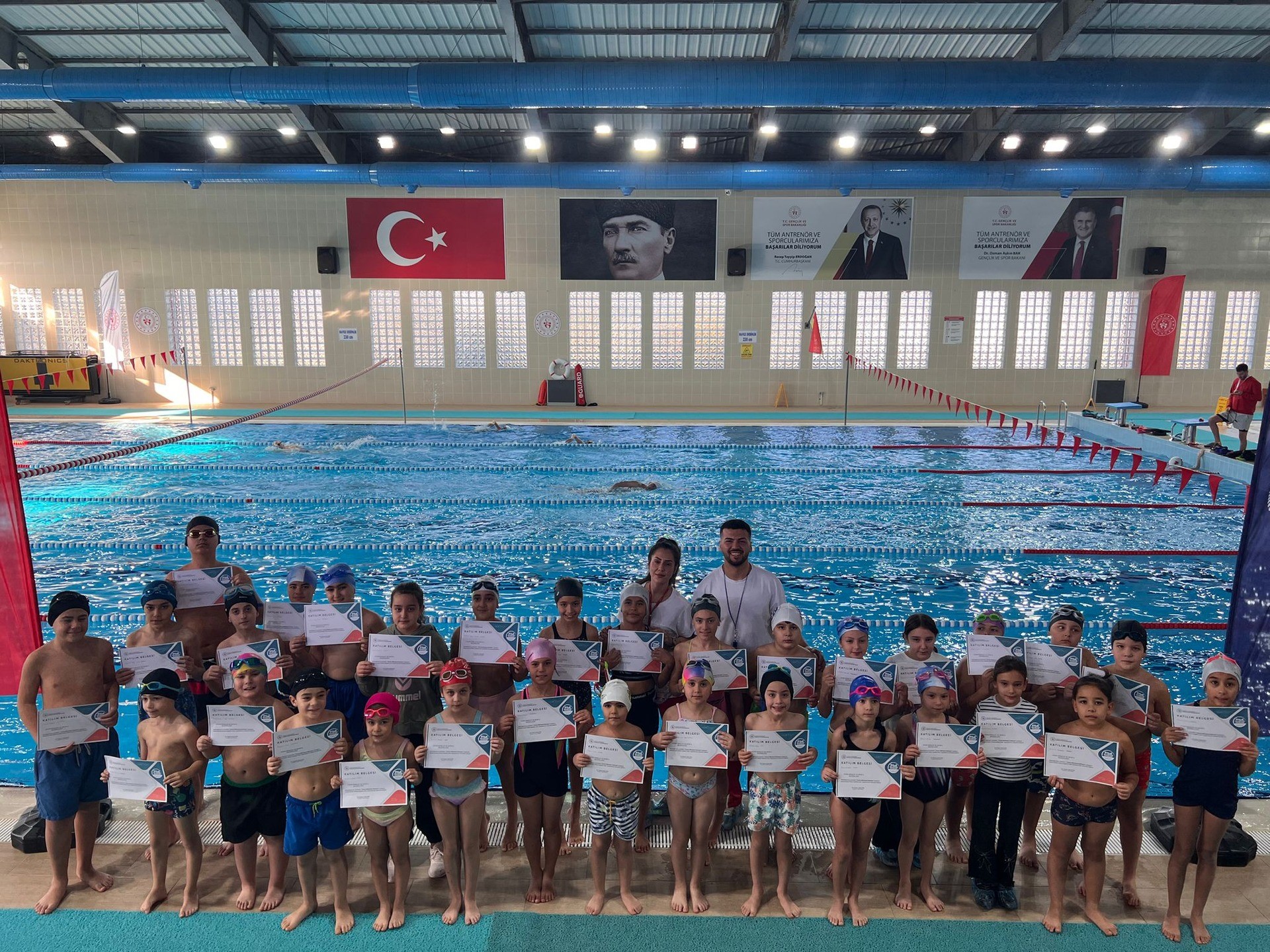 Aydın’da 200 Çocuk Yüzme Öğrendi (3)