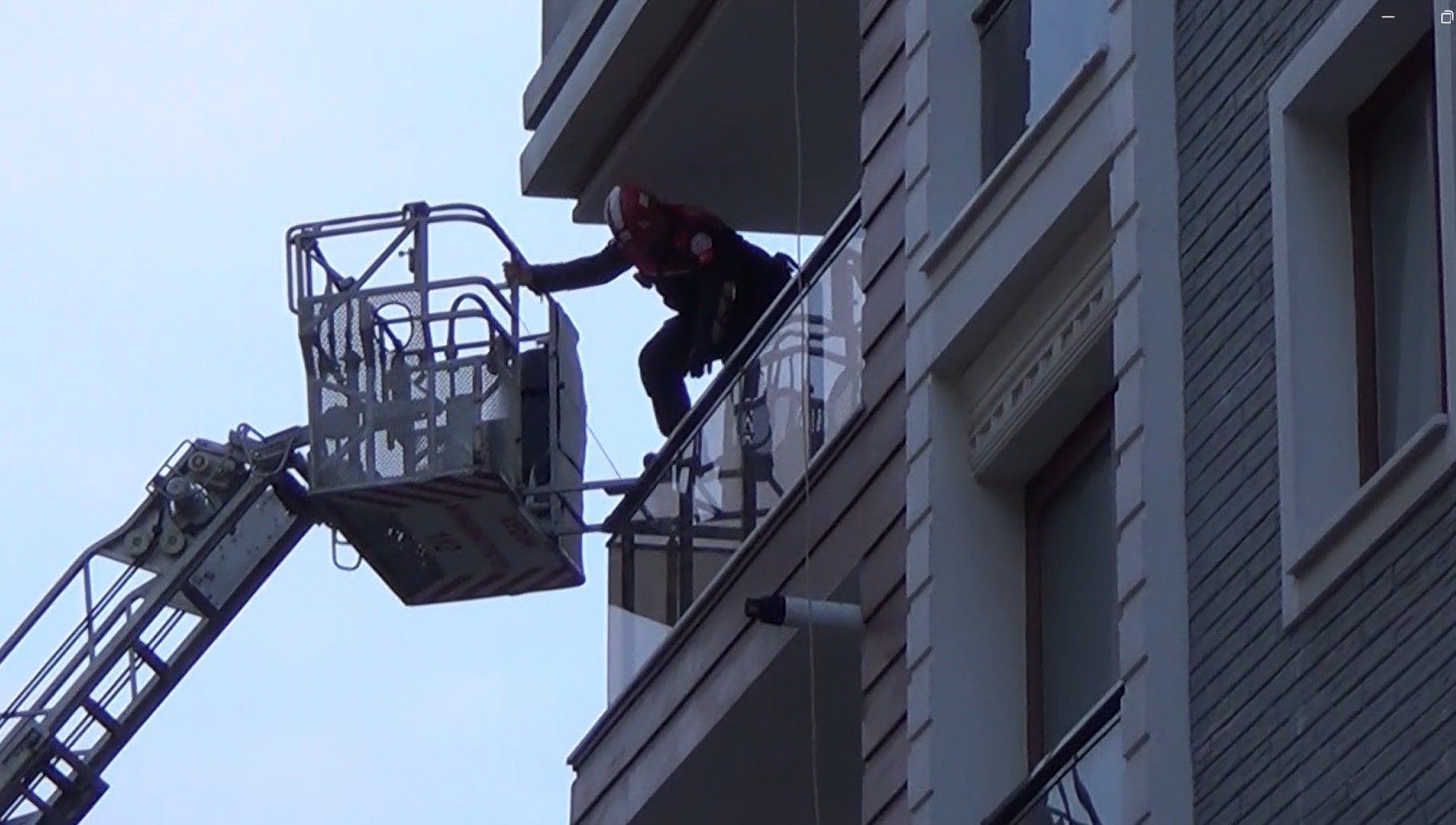 Aydın’da Bir Kadın Baygın Halde Bulundu (4)