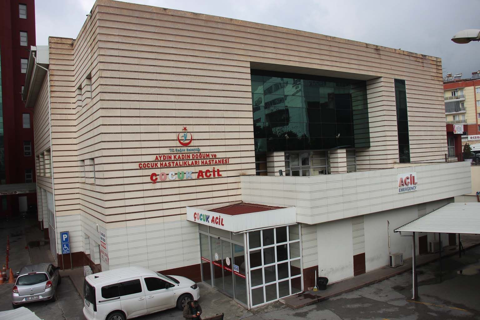 Aydın’da Hastaneye Gelenler Kapıda Kaldı (2)