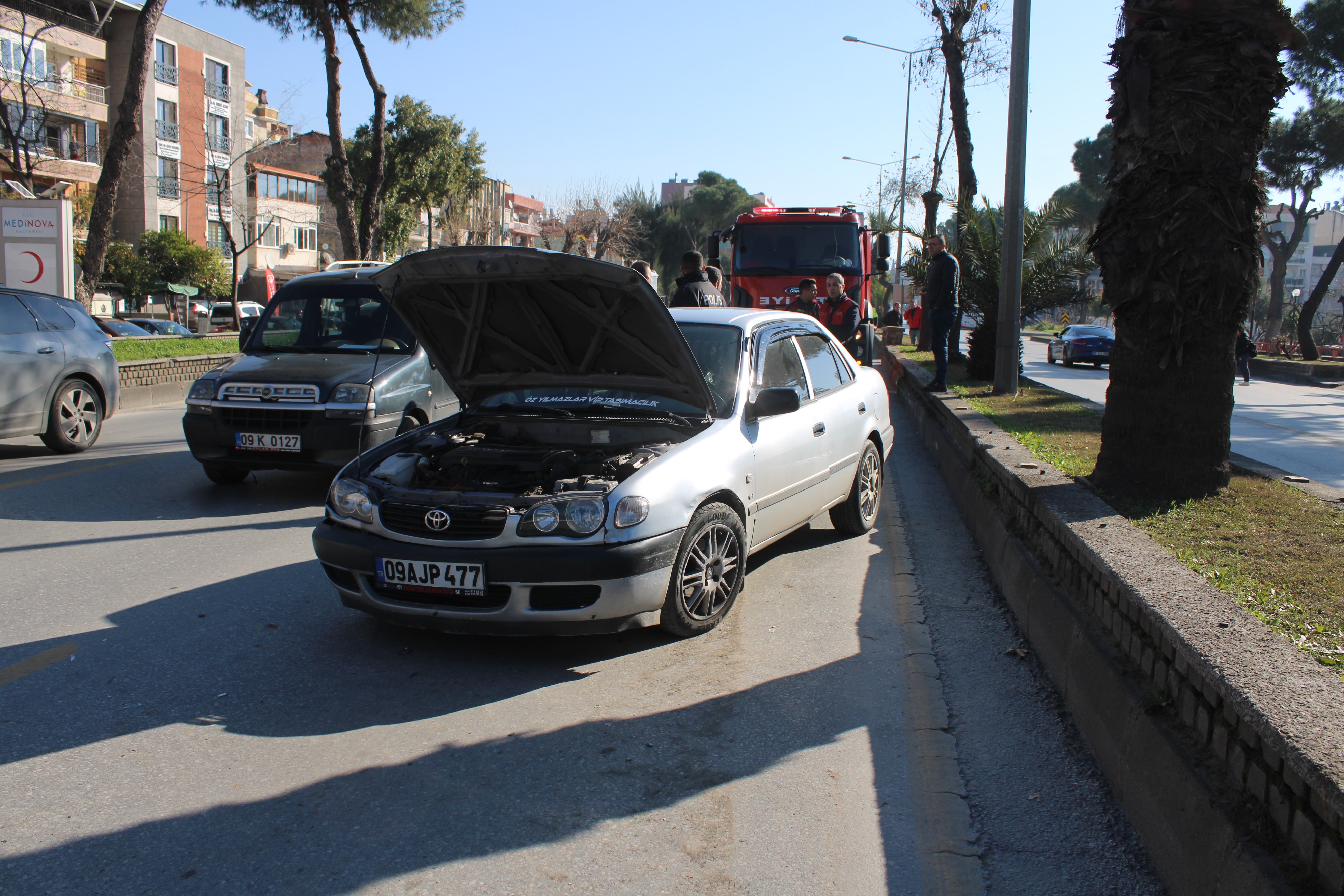 Aydın’da Minibüs Ile Otomobil Çarpıştı (6)