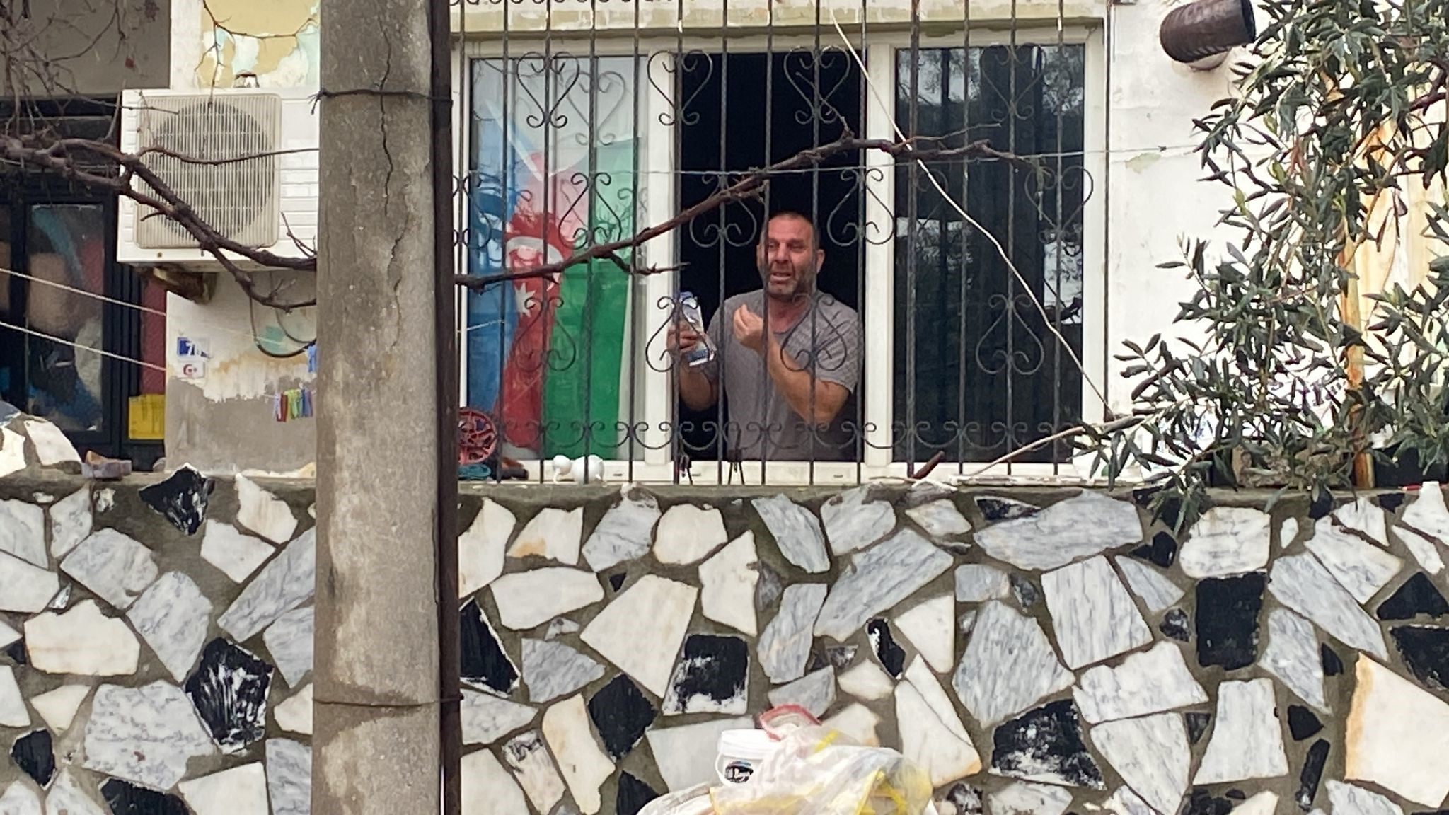 Aydın’da Ortalık Karıştı.. Bu Ev 20 Bin Tl Eder Mi Diyerek Isyan Etti (2)