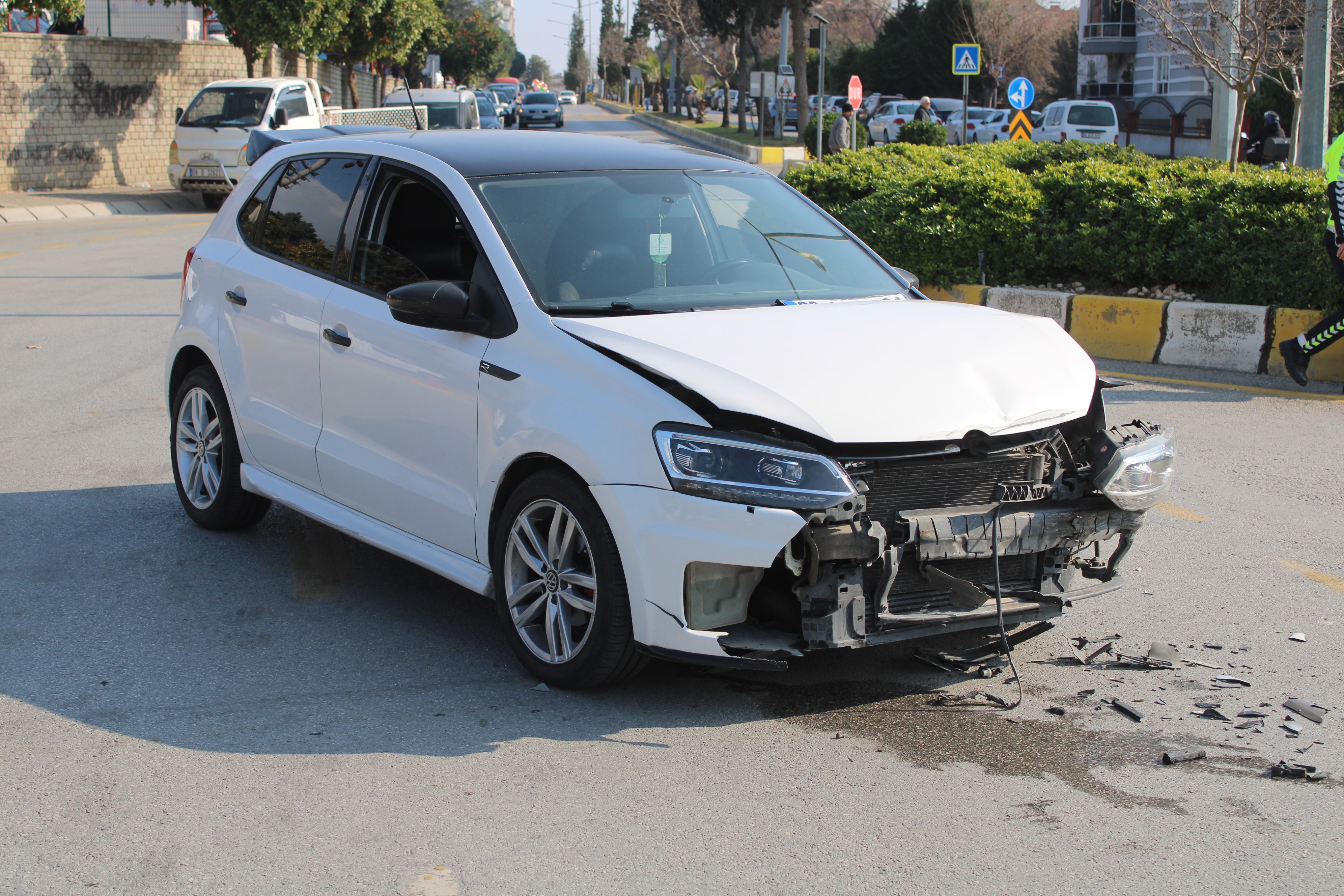 Aydın’da Otomobil Yan Yattı (4)-1