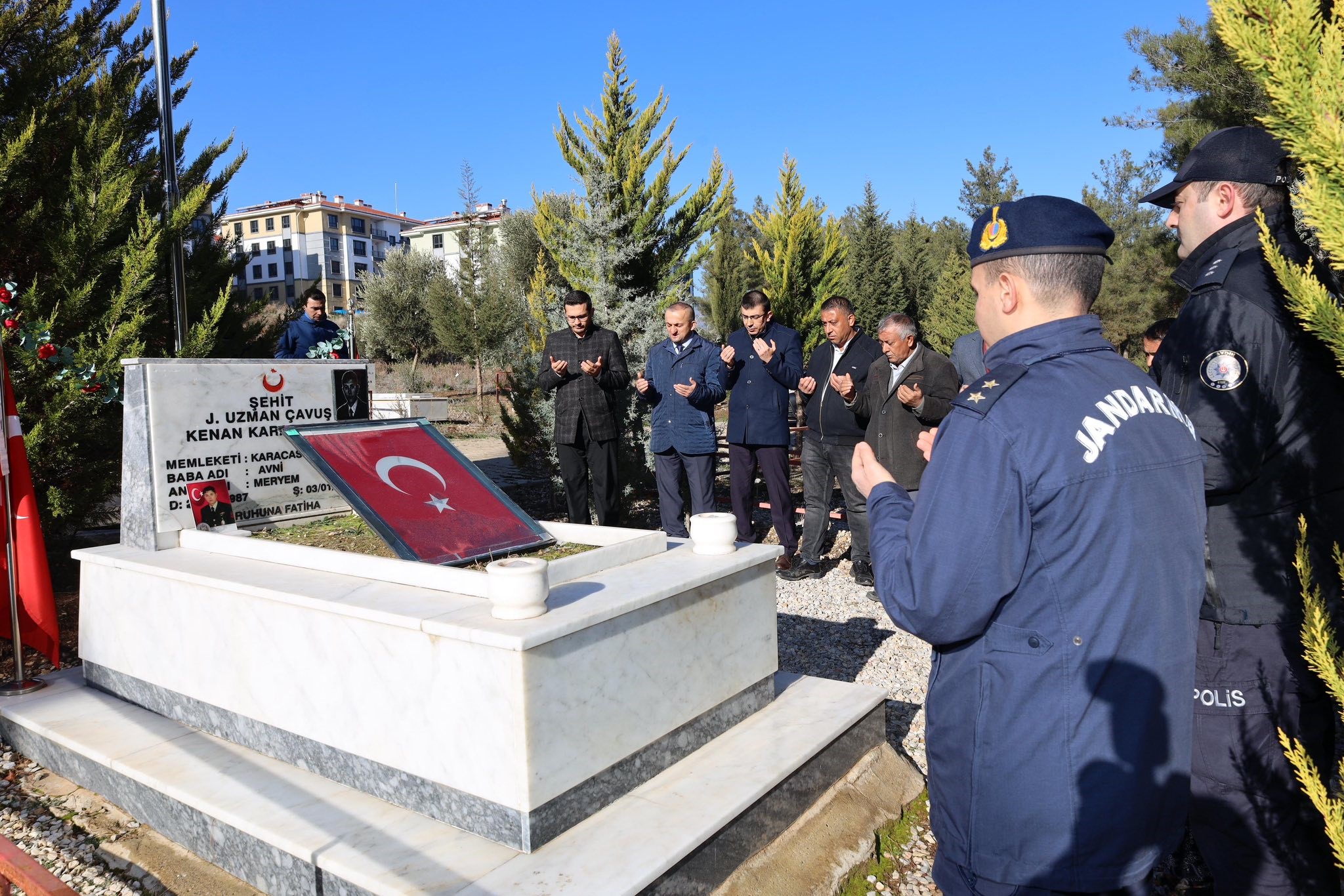 Aydınlı Şehit Mezarı Başında Anıldı (2)