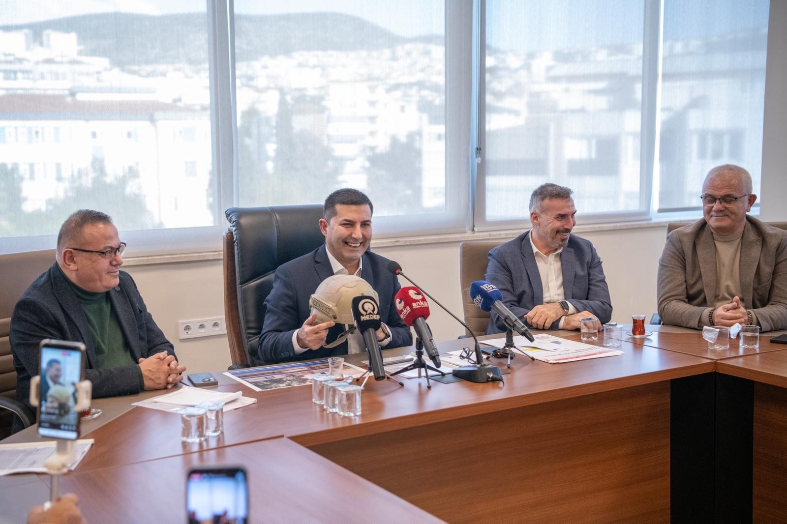 Başkan Günel Bu Binaya Zorla Gelmedik (2)