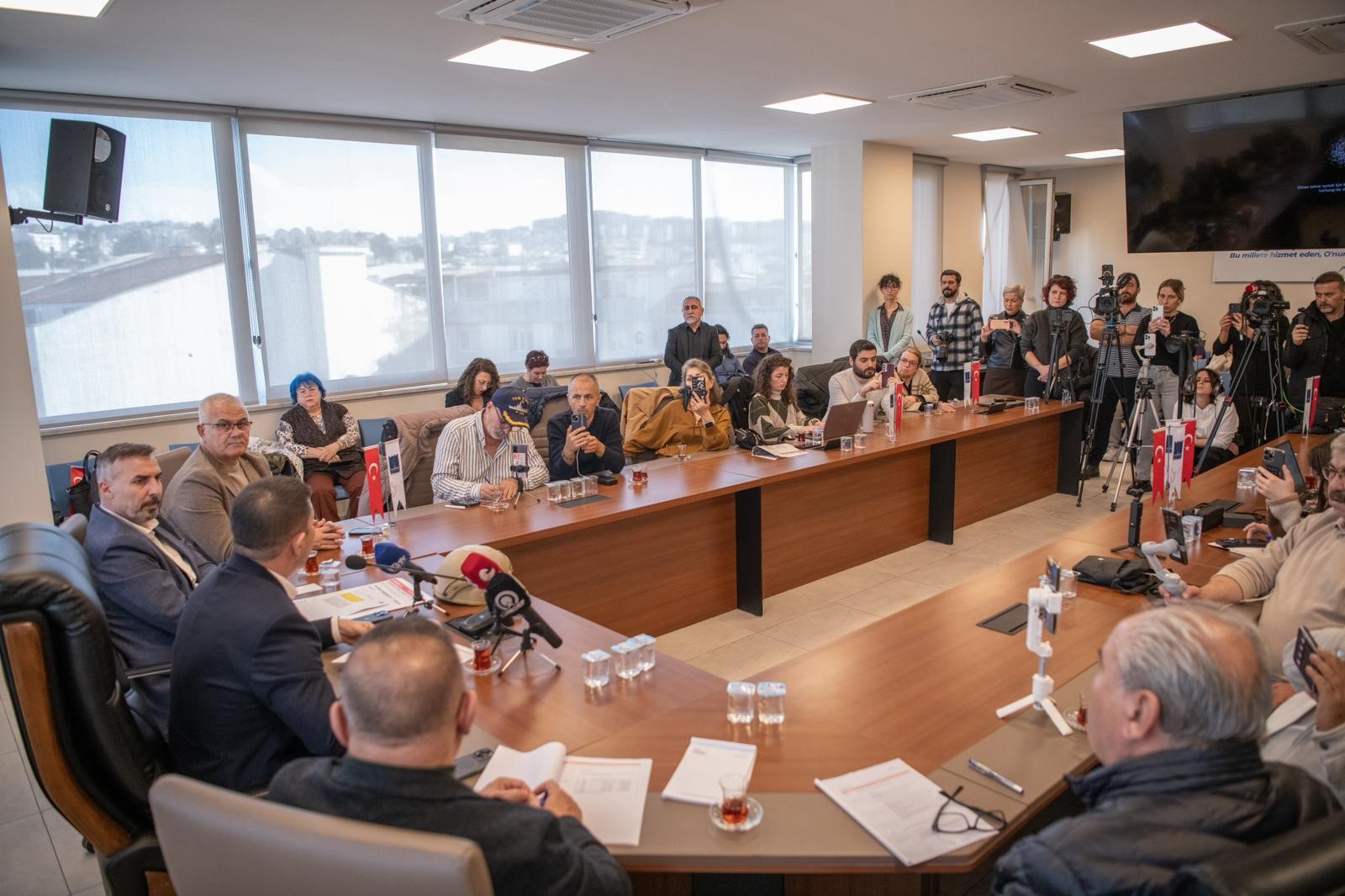 Başkan Günel Bu Binaya Zorla Gelmedik (3)