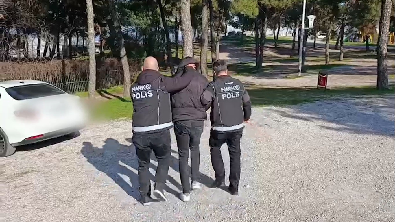 Binlerce Polis Ile Baskın Yapıldı (3)