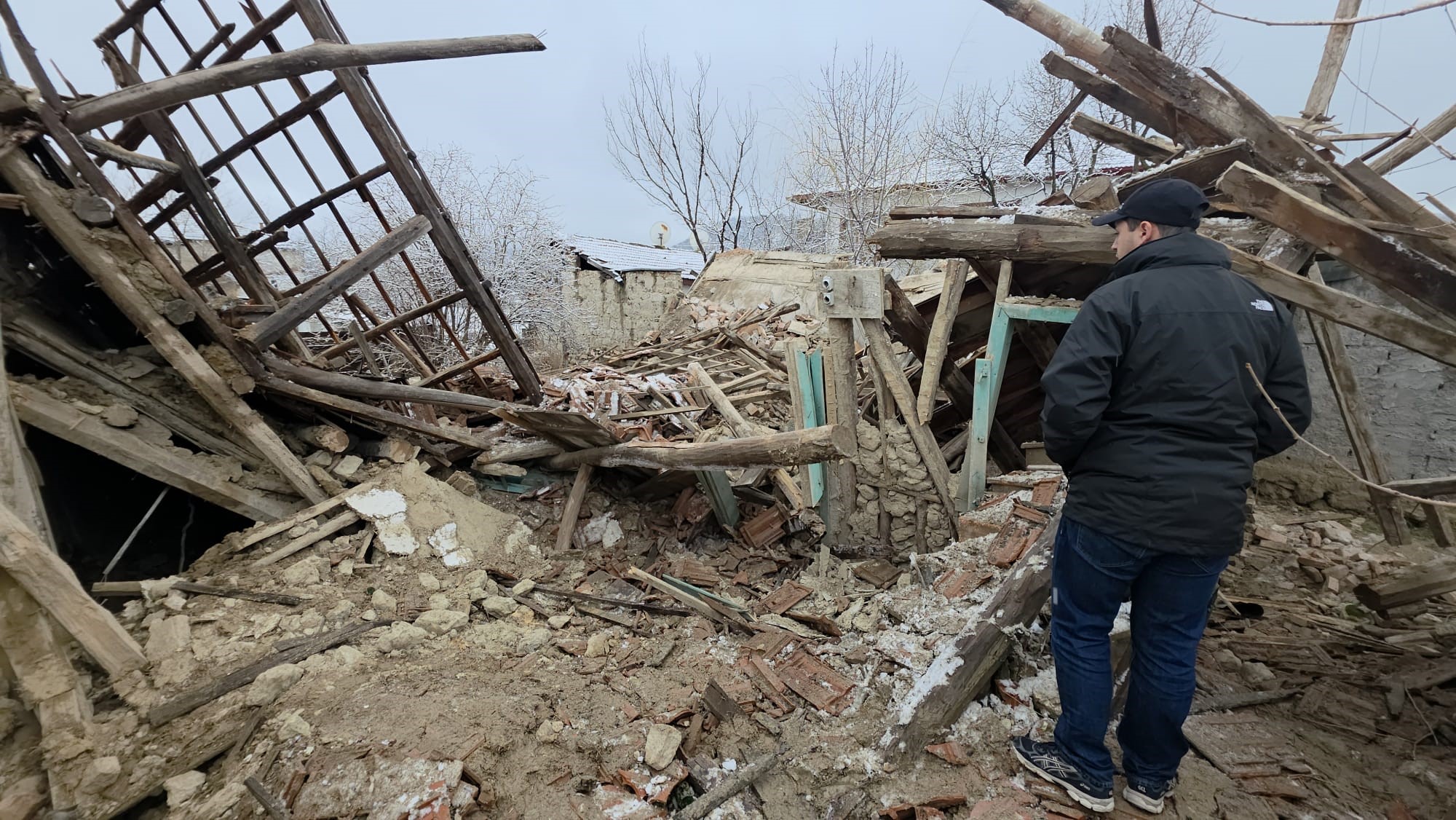 Bir Kişi Enkaz Altında Kaldı (2)