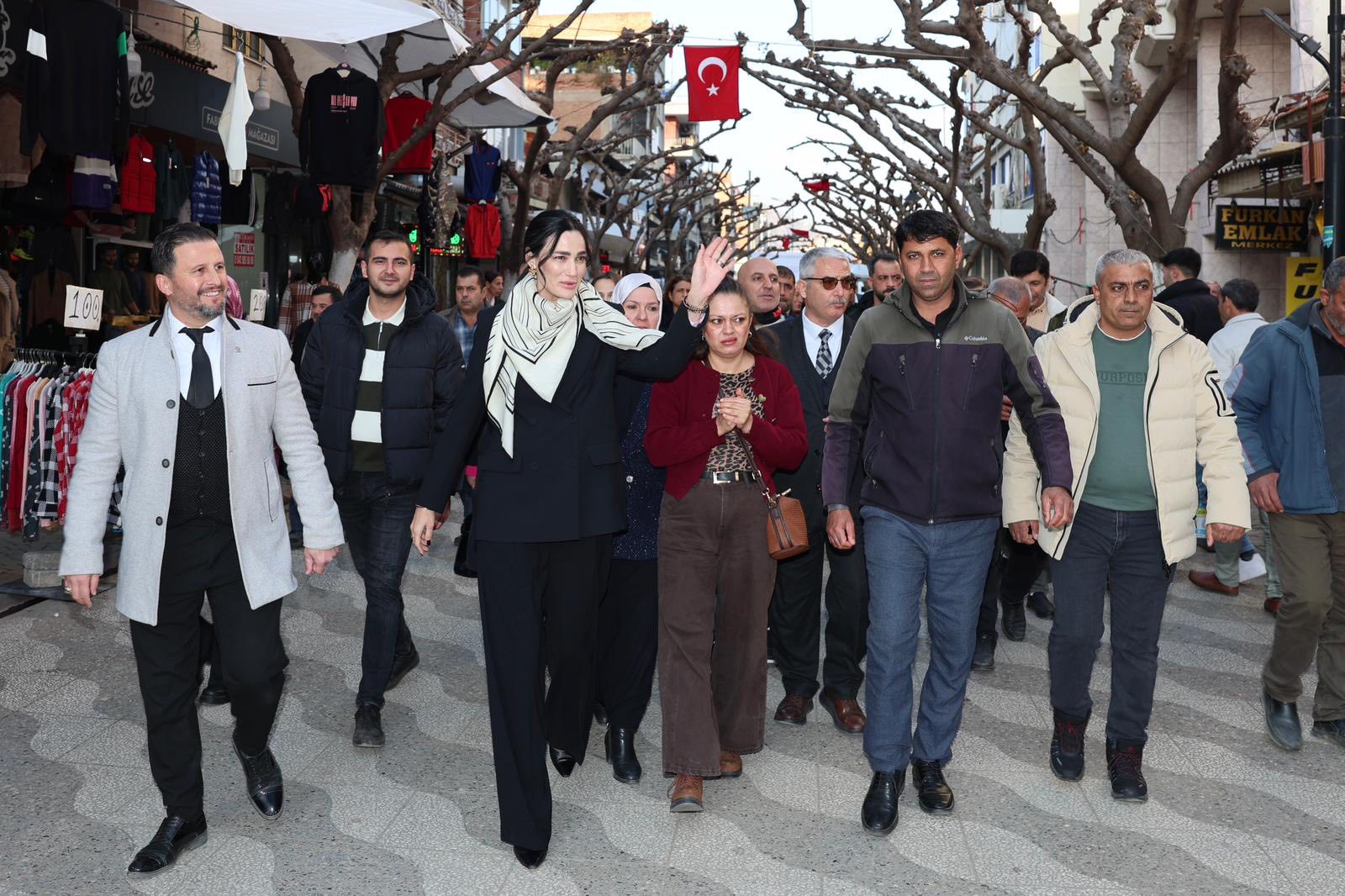 Çerçioğlu Salonda Var, Sahada Yok (5)