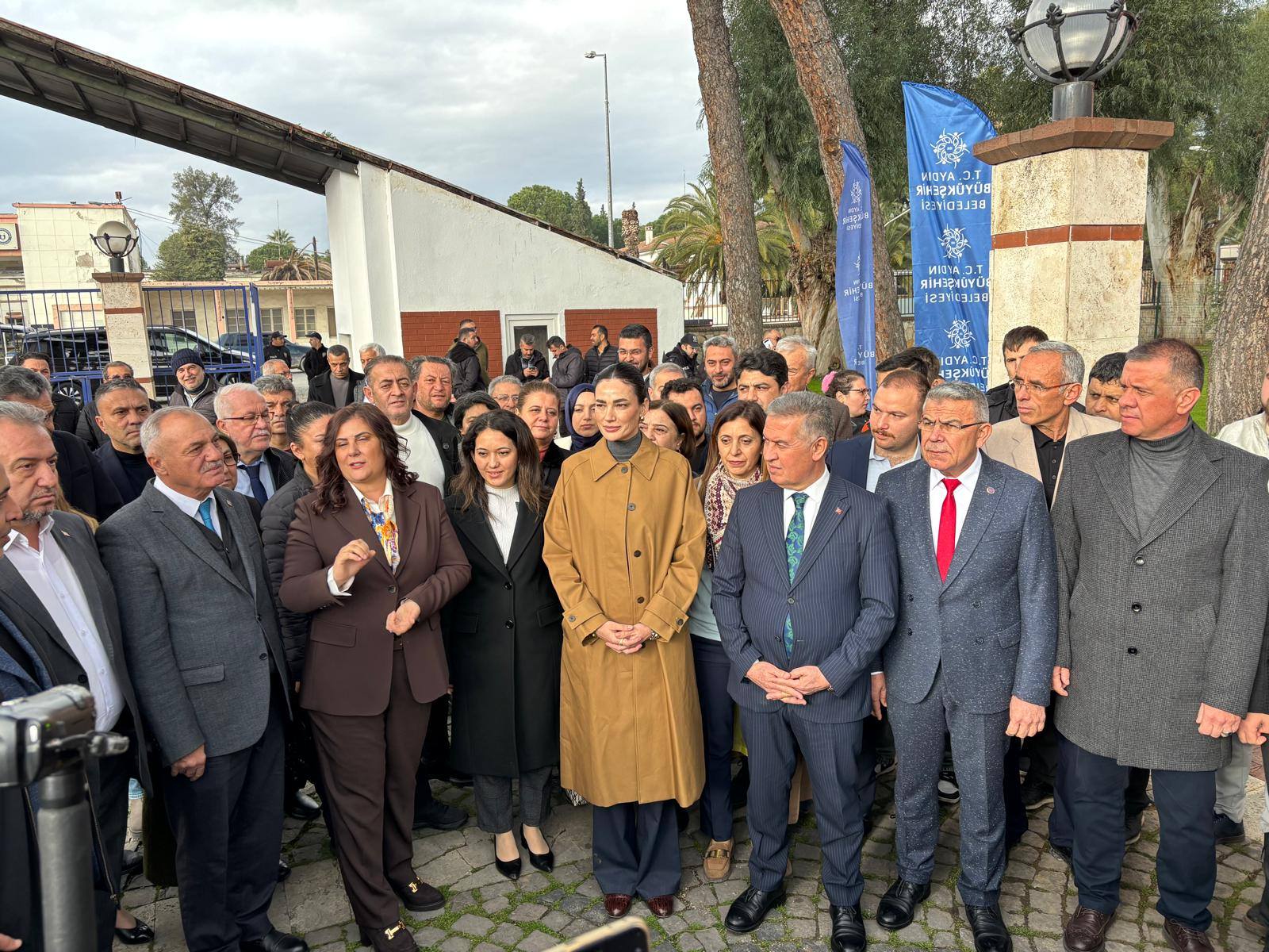 Çerçioğlu’nun Ziyaretinde Sadece Ak Parti Yöneticileri Yer Aldı (2)