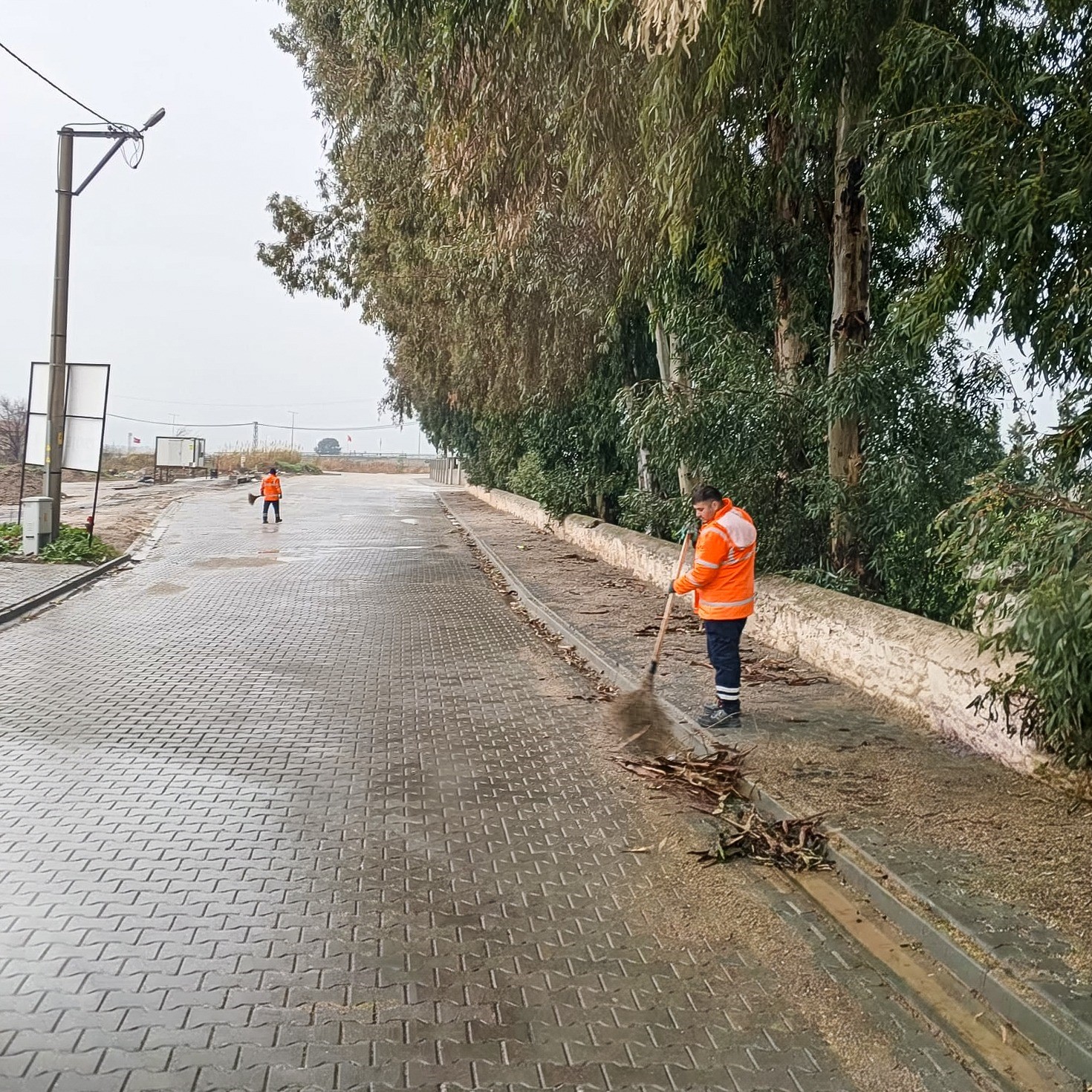 Efeler Belediyesi’nde Yağmur Mesaisi (2)