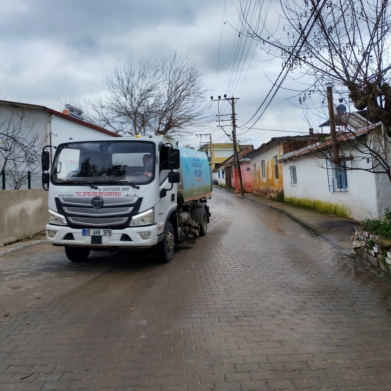 Efeler’de Yoğun Yağış Sonrası Efeler Belediyesi Sahaya Indi (4)