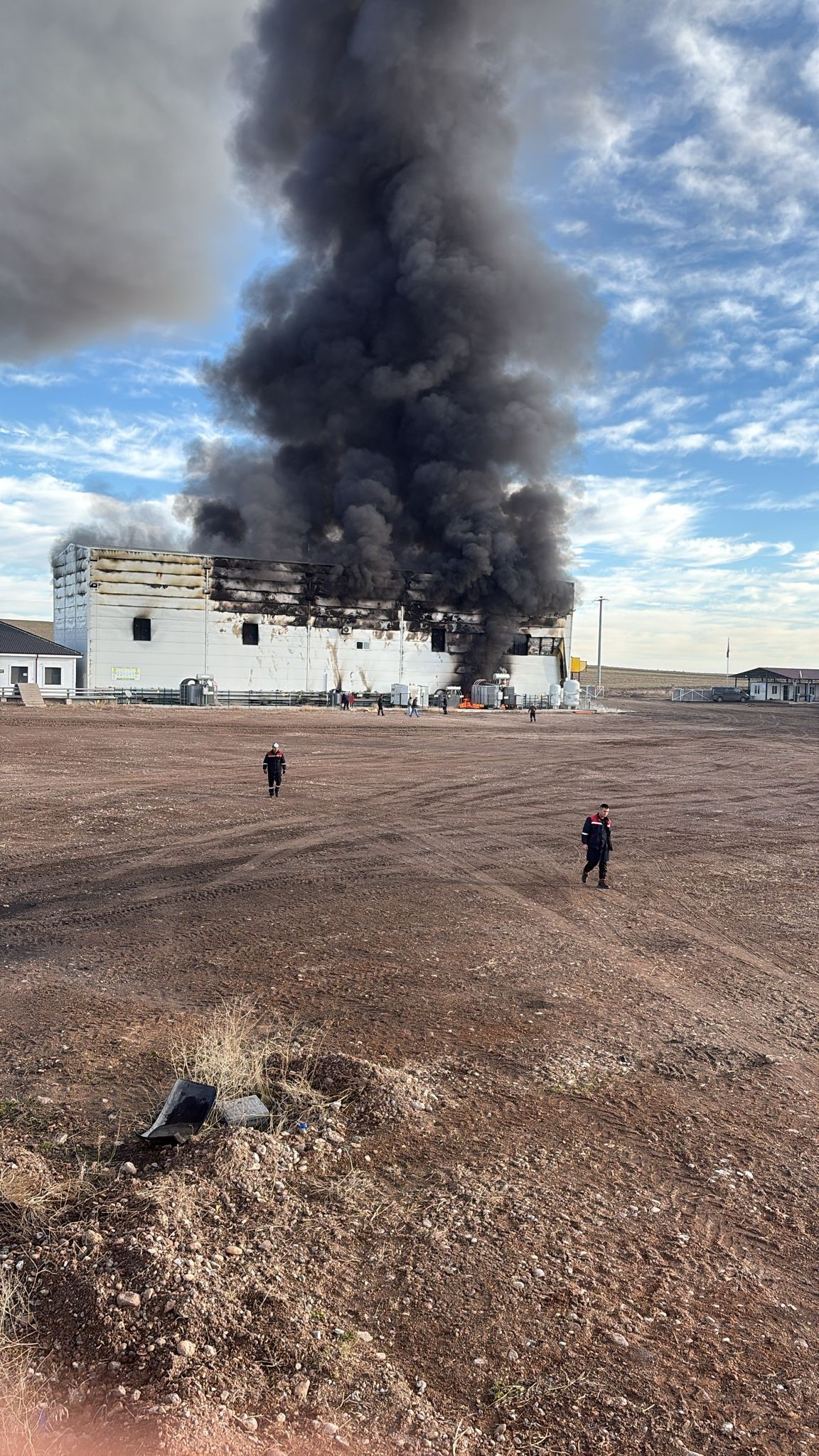 Elektrik Üretim Tesisinde Yangın Çıktı (2)