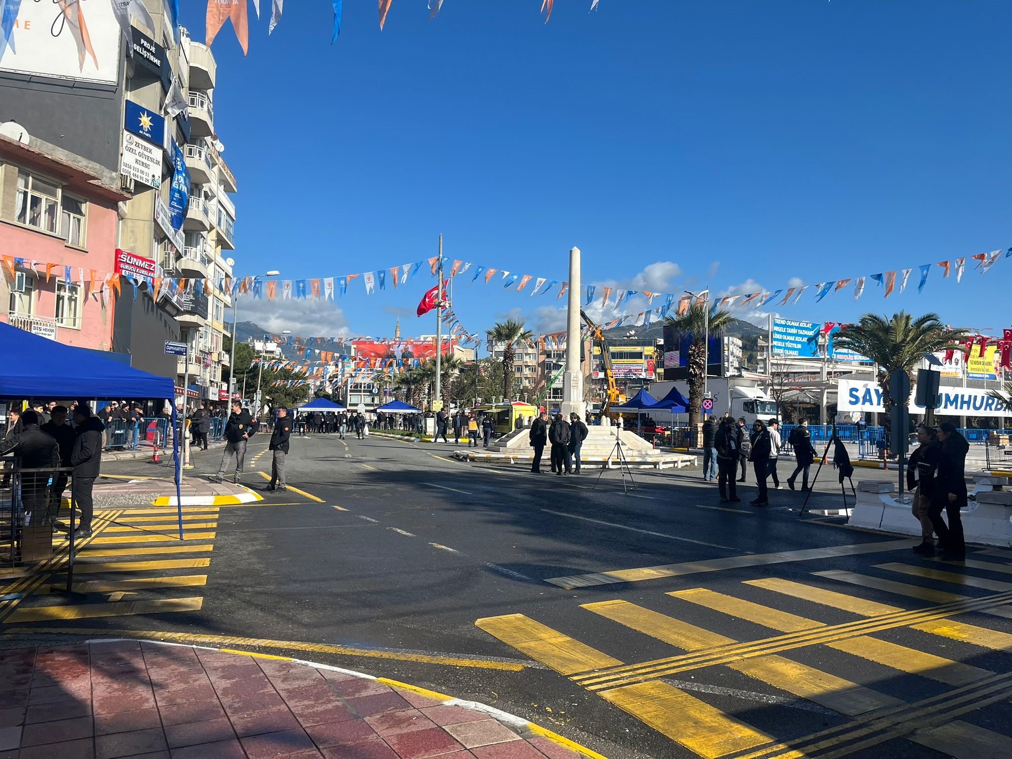 Erdoğan’ın Aydın Programı Öncesi Vatandaşlar Alana Alınmaya Başlandı (4)