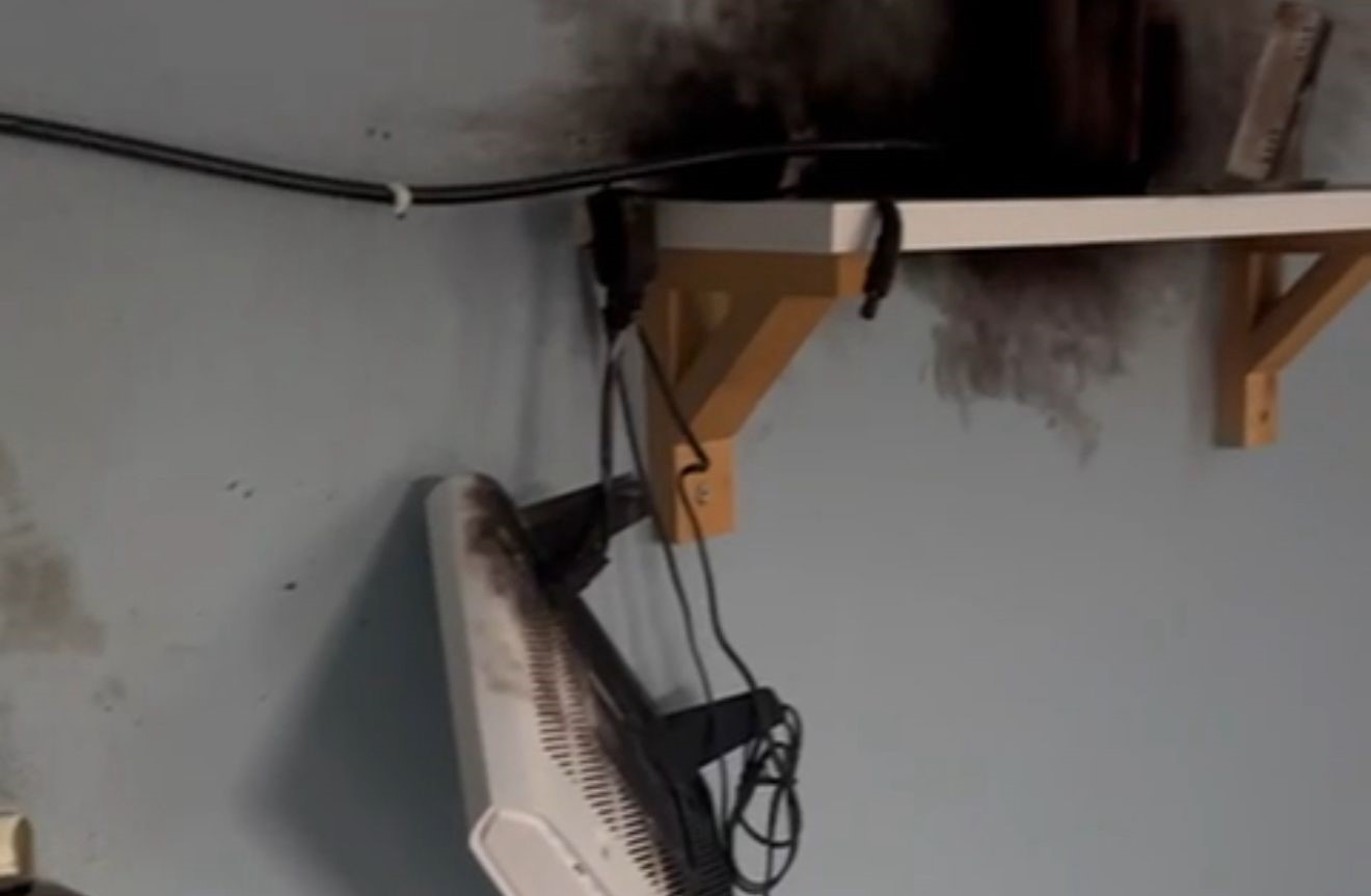 Eve Yıldırım Düştü (2)