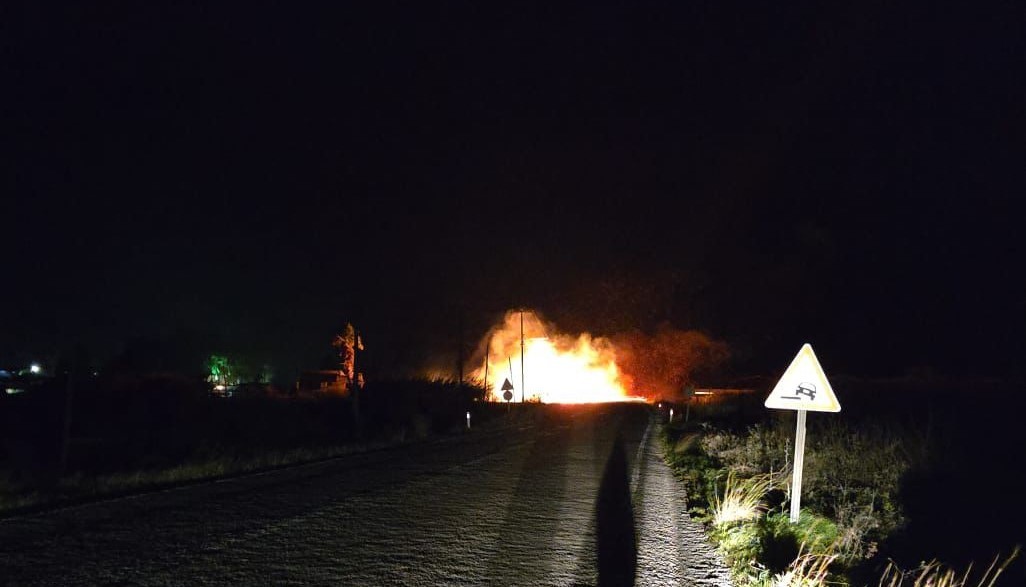 Fırtına Telleri Kopardı, Yangın Çıktı (2)