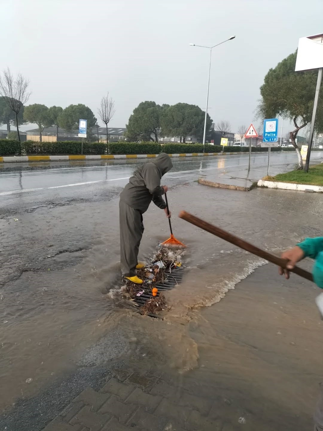 Germencik Belediyesi'nden Sağanak Yağışa Karşı Önlem (3)