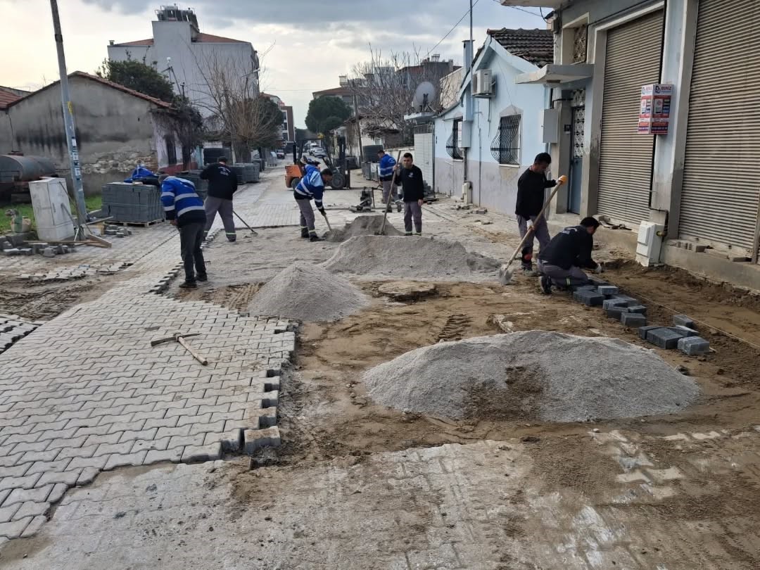 Germencik'te Yol Çalışmaları Sürüyor (5)