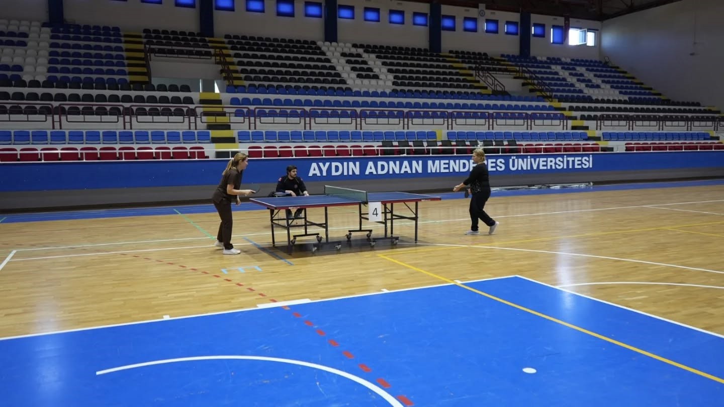 Hastane Personeli Masa Tenisinde Hünerlerini Sergiledi (6)