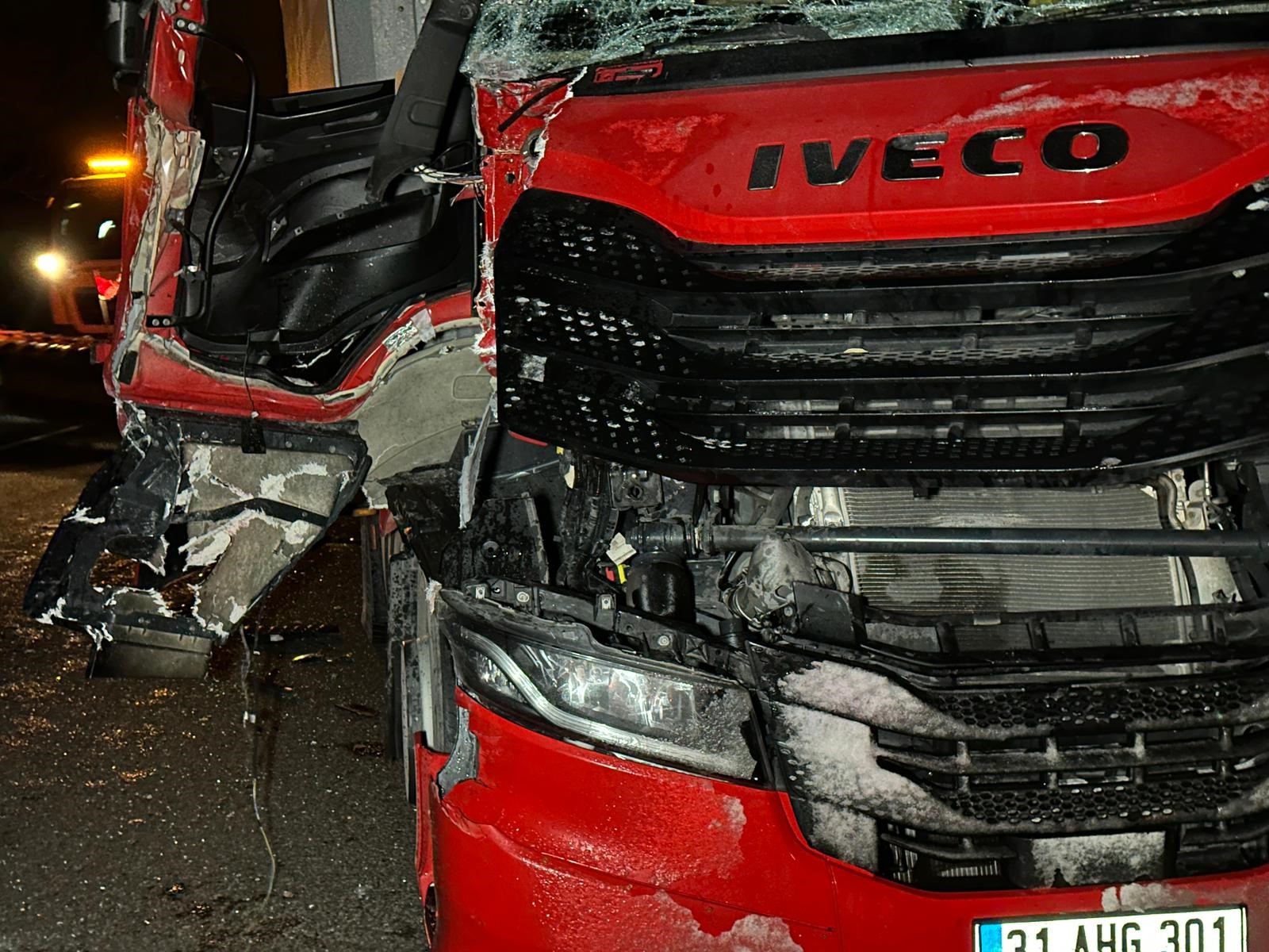 İki Tır Çarpıştı (2)