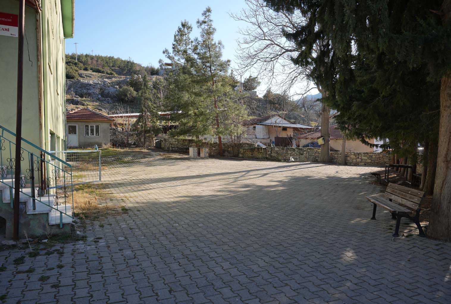 Köyün Tek Camisi Icradan Satılığa Çıkarıldı (5)