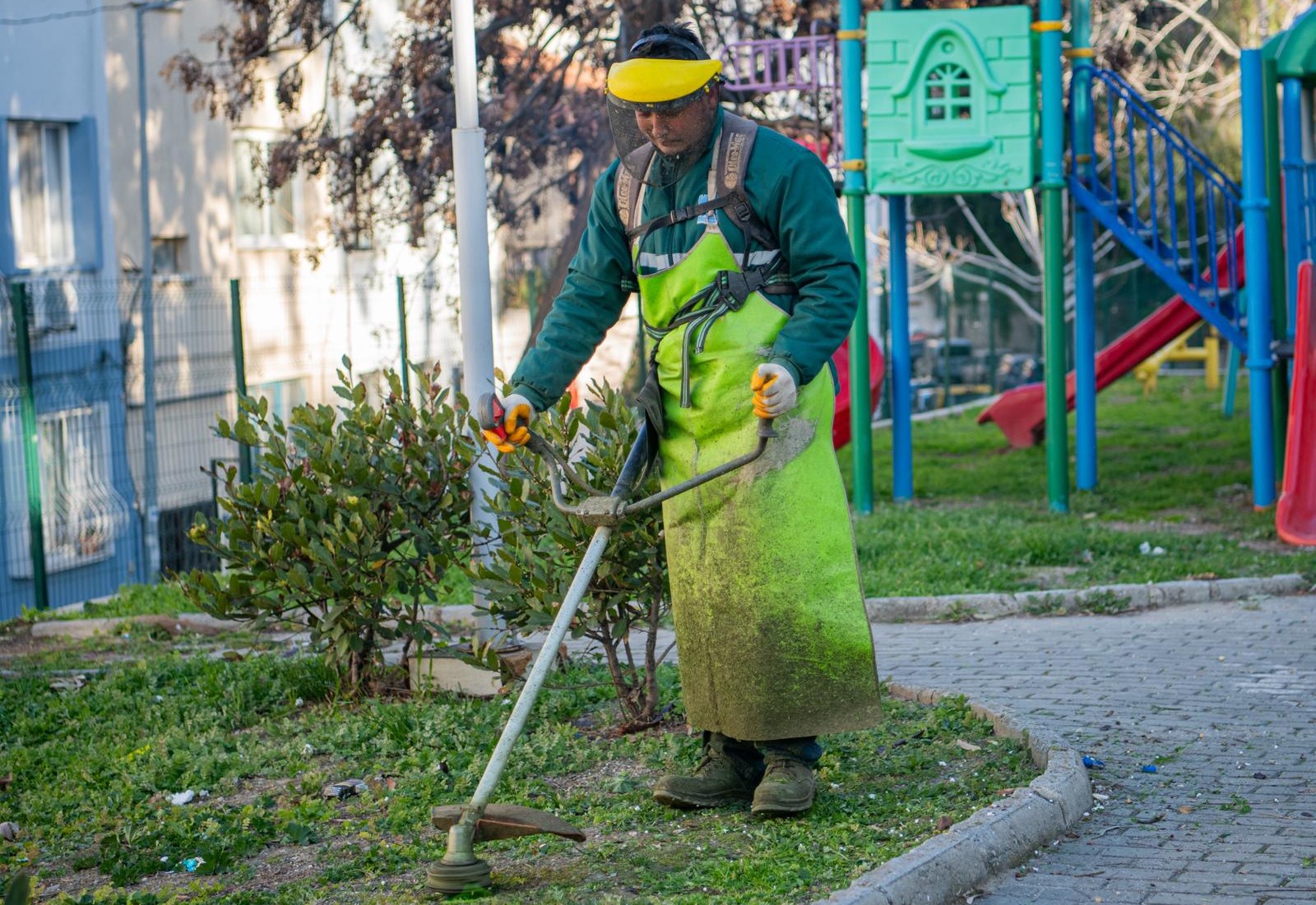 Kuşadası Belediyesi Park Ve Bahçeler Yenileme (1)