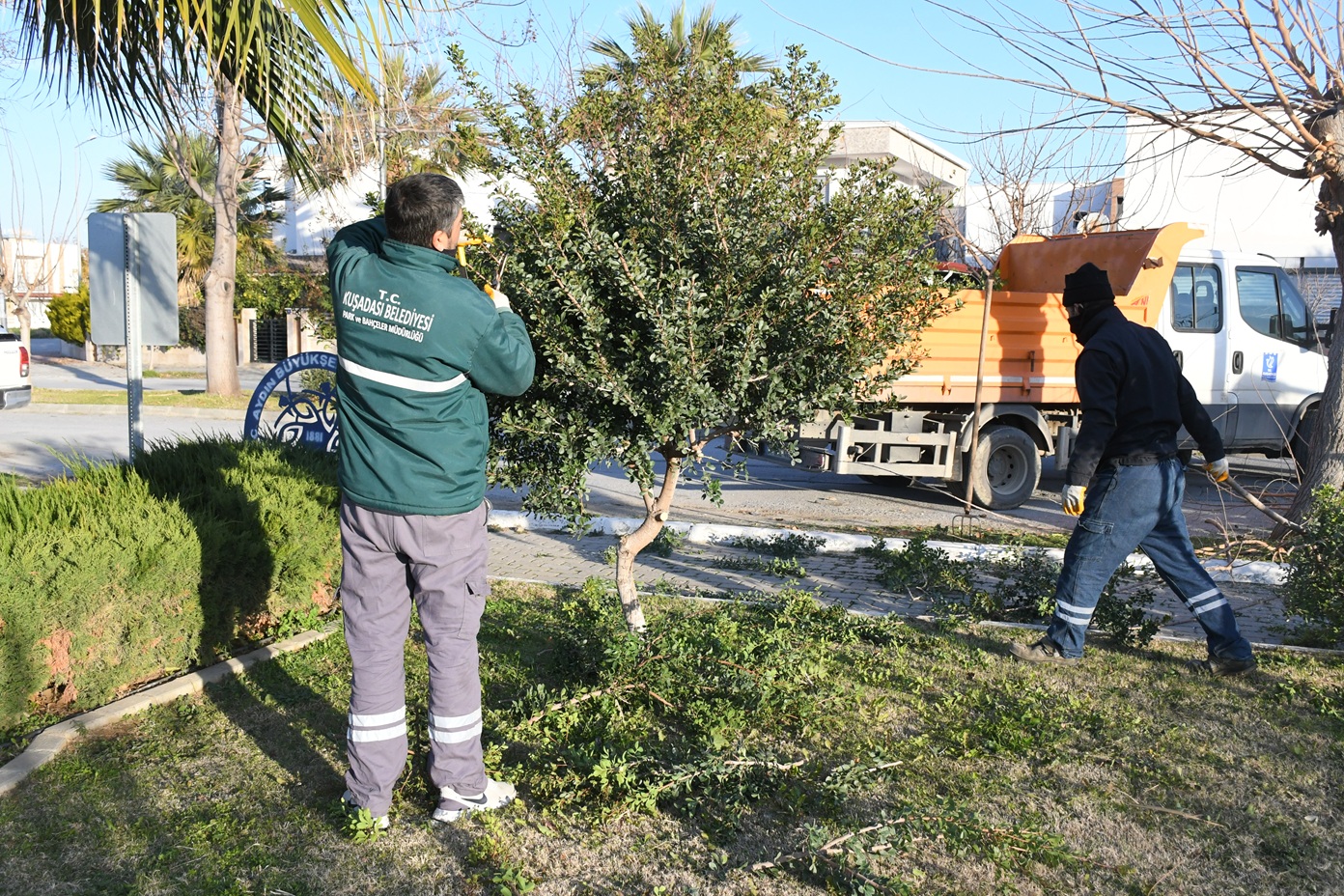 Kuşadası Belediyesi Park Ve Bahçeler Yenileme (3)-1