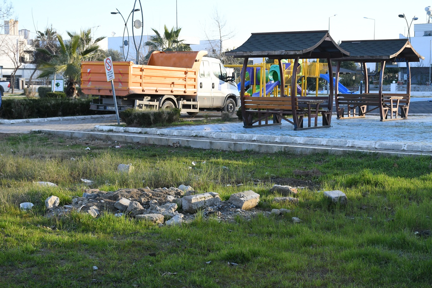 Kuşadası Belediyesi Park Ve Bahçeler Yenileme (4)-1