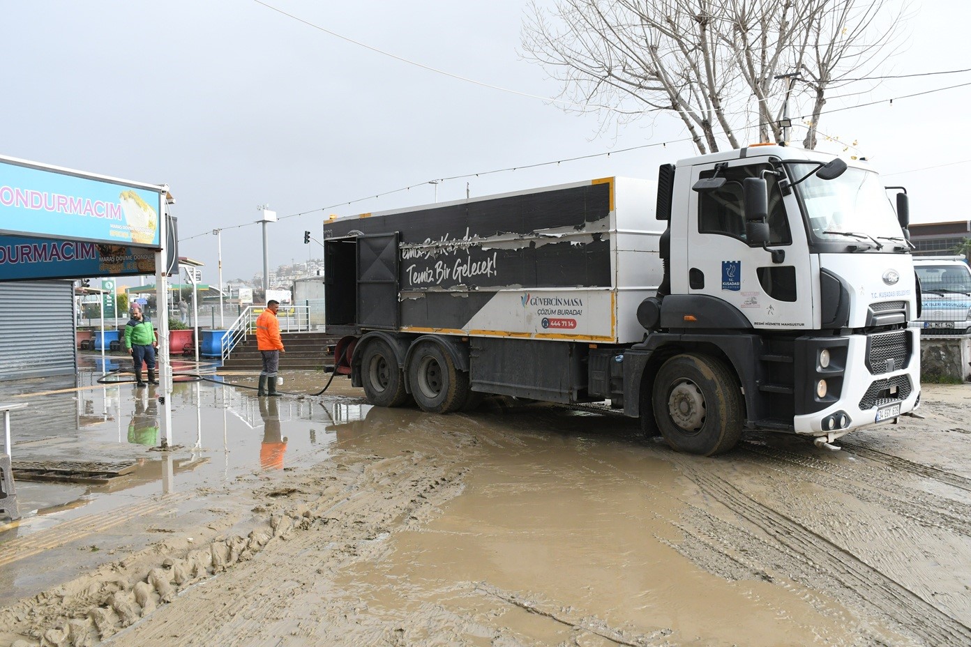 Kuşadası Belediyesi Selin Yaralarını Sarmak Için Saha Çalışmalarını Sürdürüyor (4)