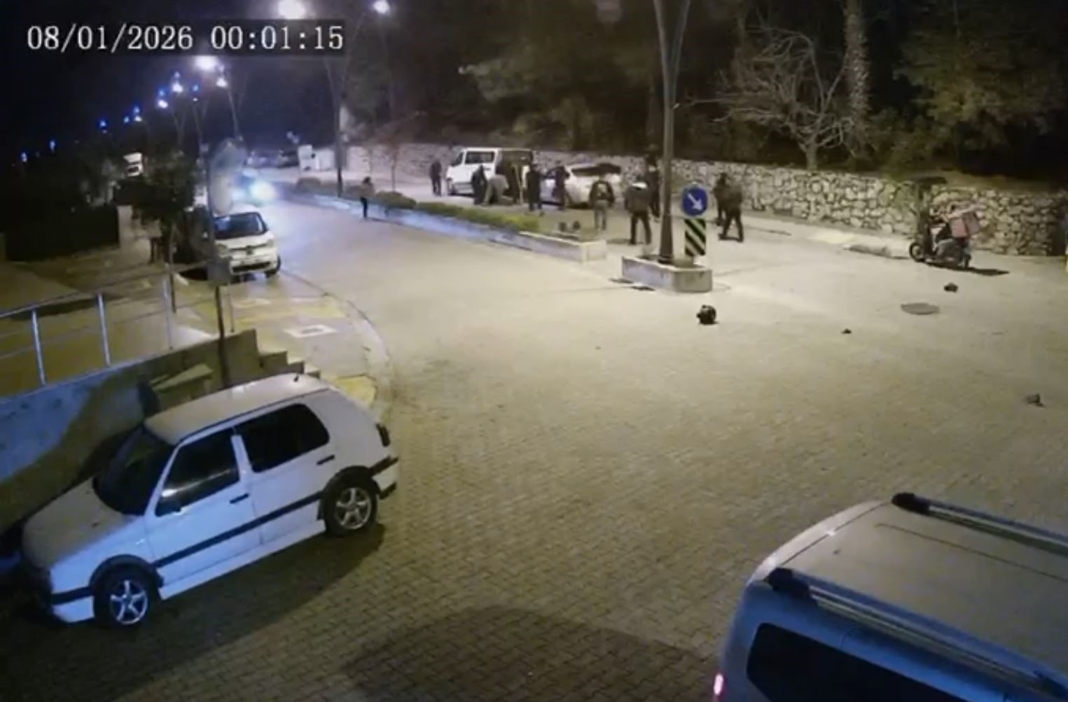 Otomobilin Çarptığı Motosikletli Ve Yolcusu Metrelerce Savruldu (1)