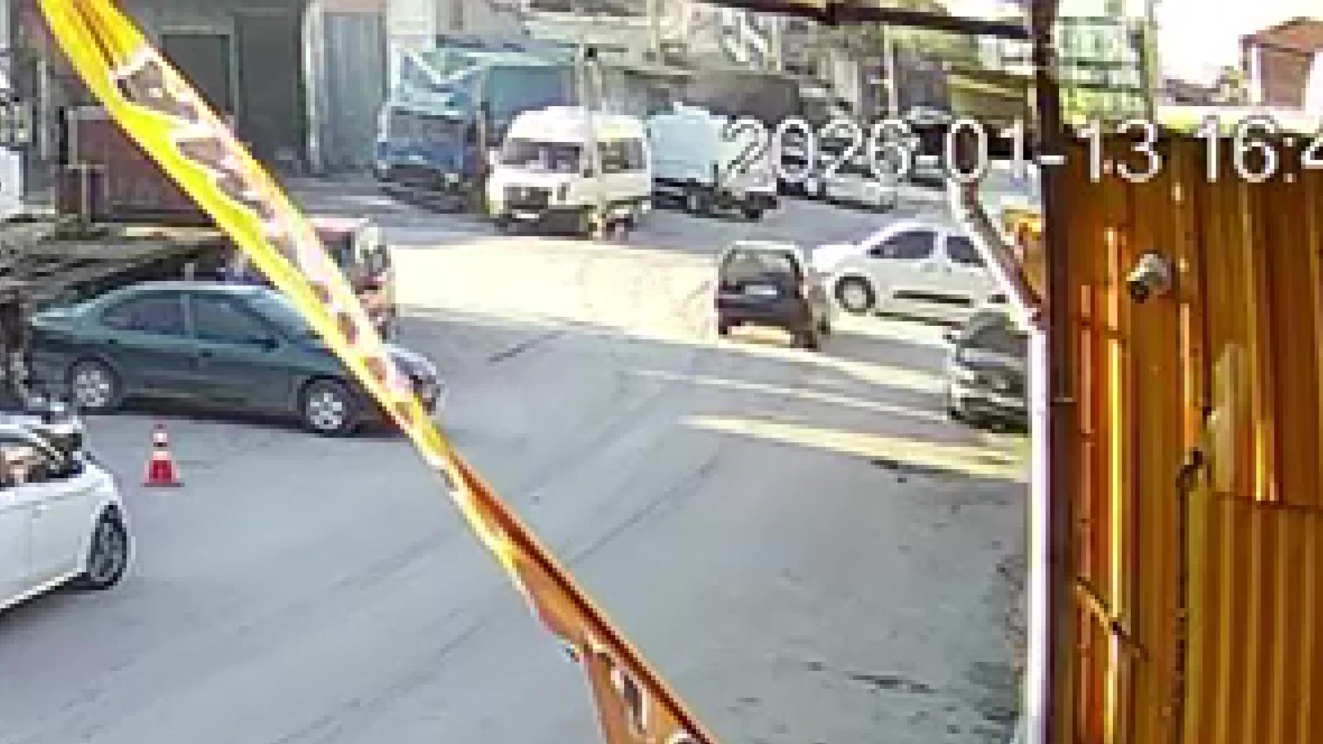 Otomobille Çarpıştı, Devrildi (2)