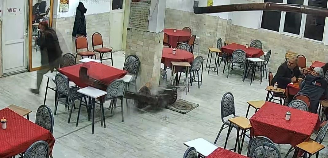 Sobaya Dök Daha Güzel Kokar Diyen Müşterisinin Aklına Uydu, Ortalık Savaş Alanına Döndü (8)