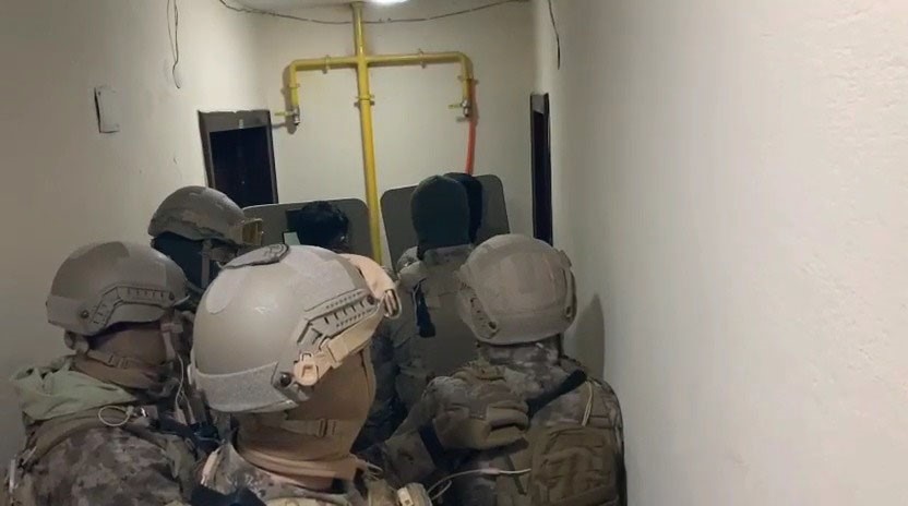 Suç Örgütü Operasyonunda 11 Kişi Yakalandı (2)