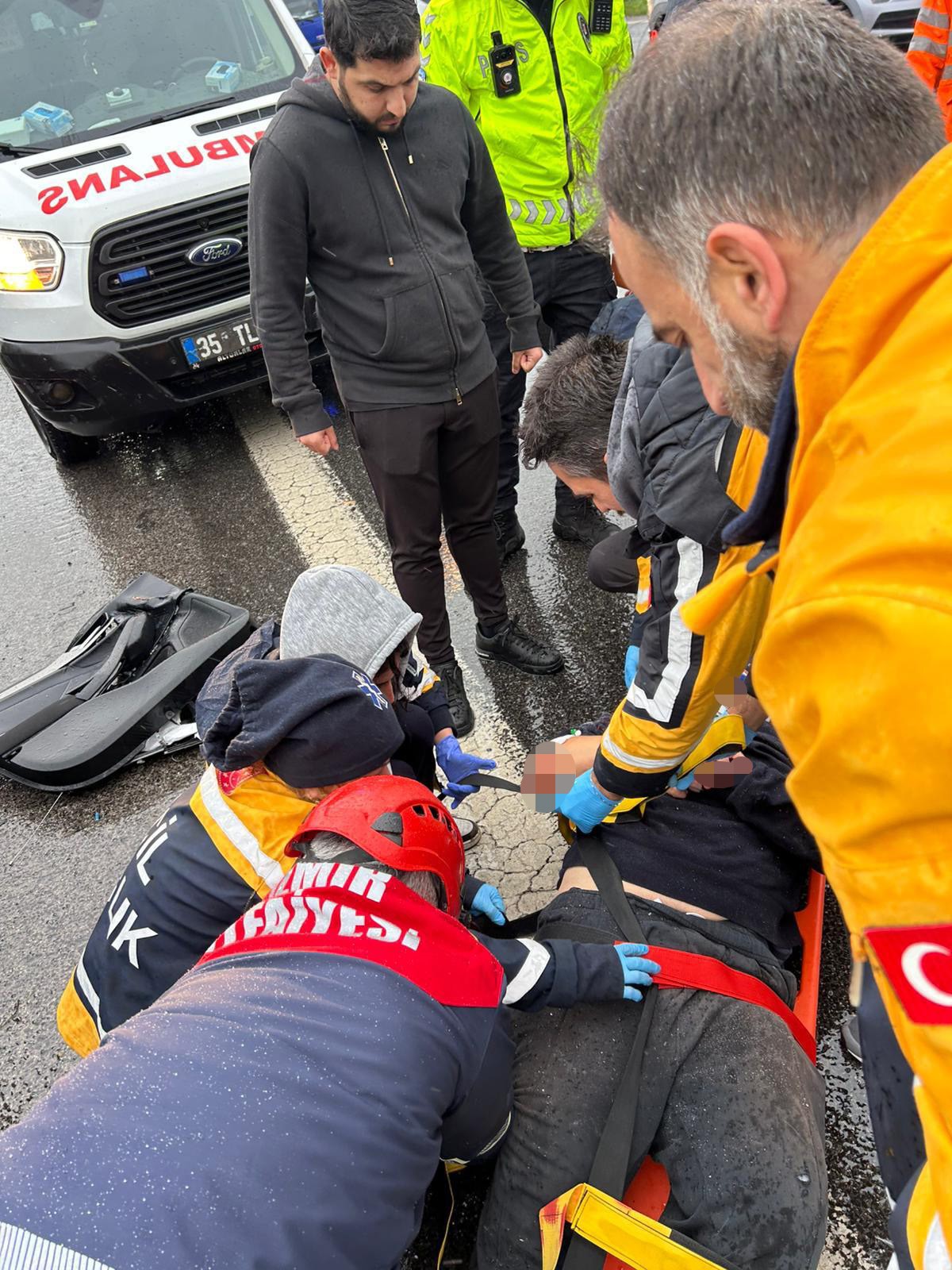 Zincirleme Trafik Kazasında Çin Uyruklu 2 Kişi Yaralandı (3)