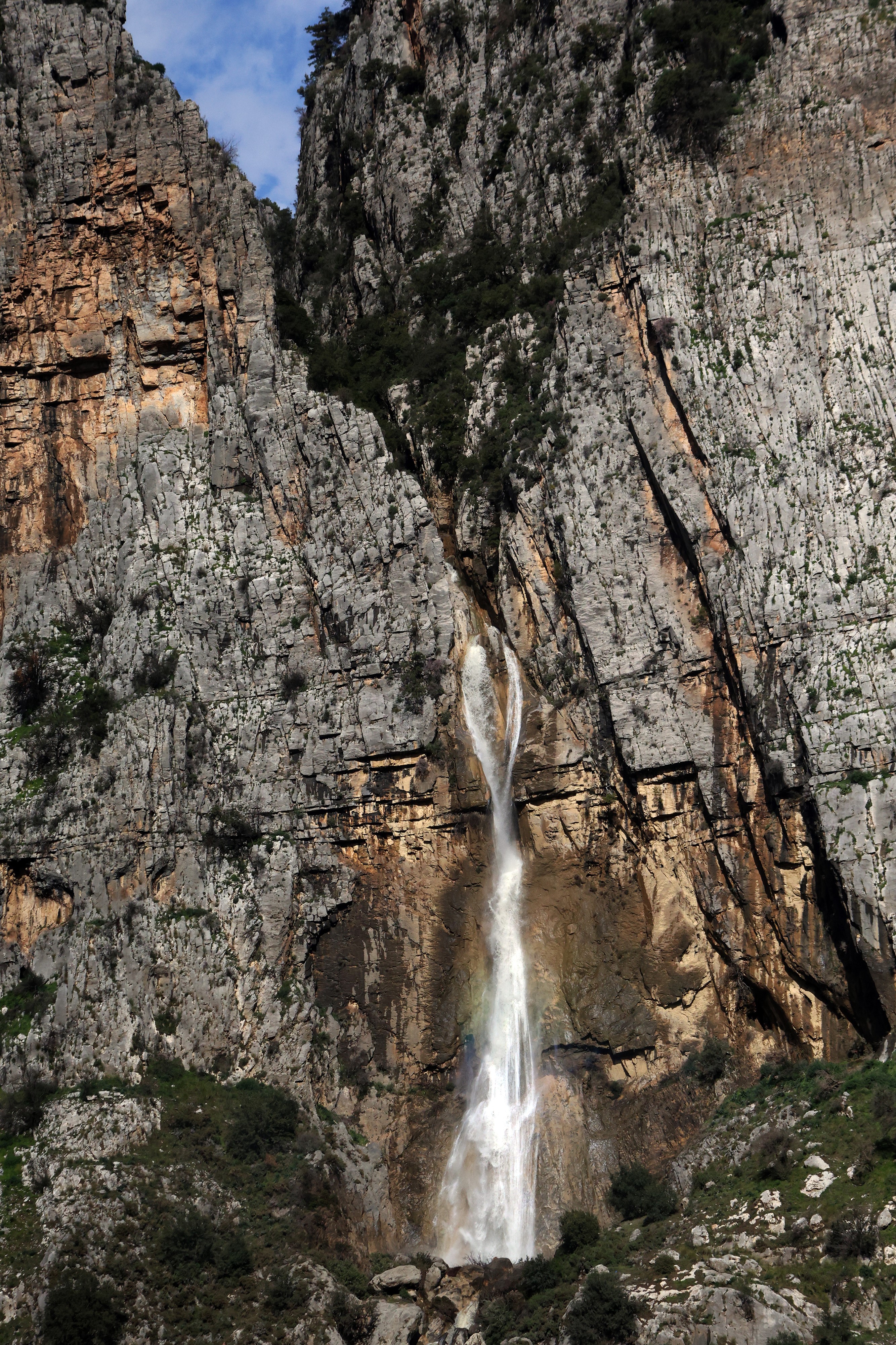 104 Metrelik ‘Su Uçkun Şelalesi’ne Yoğun Ilgi (3)