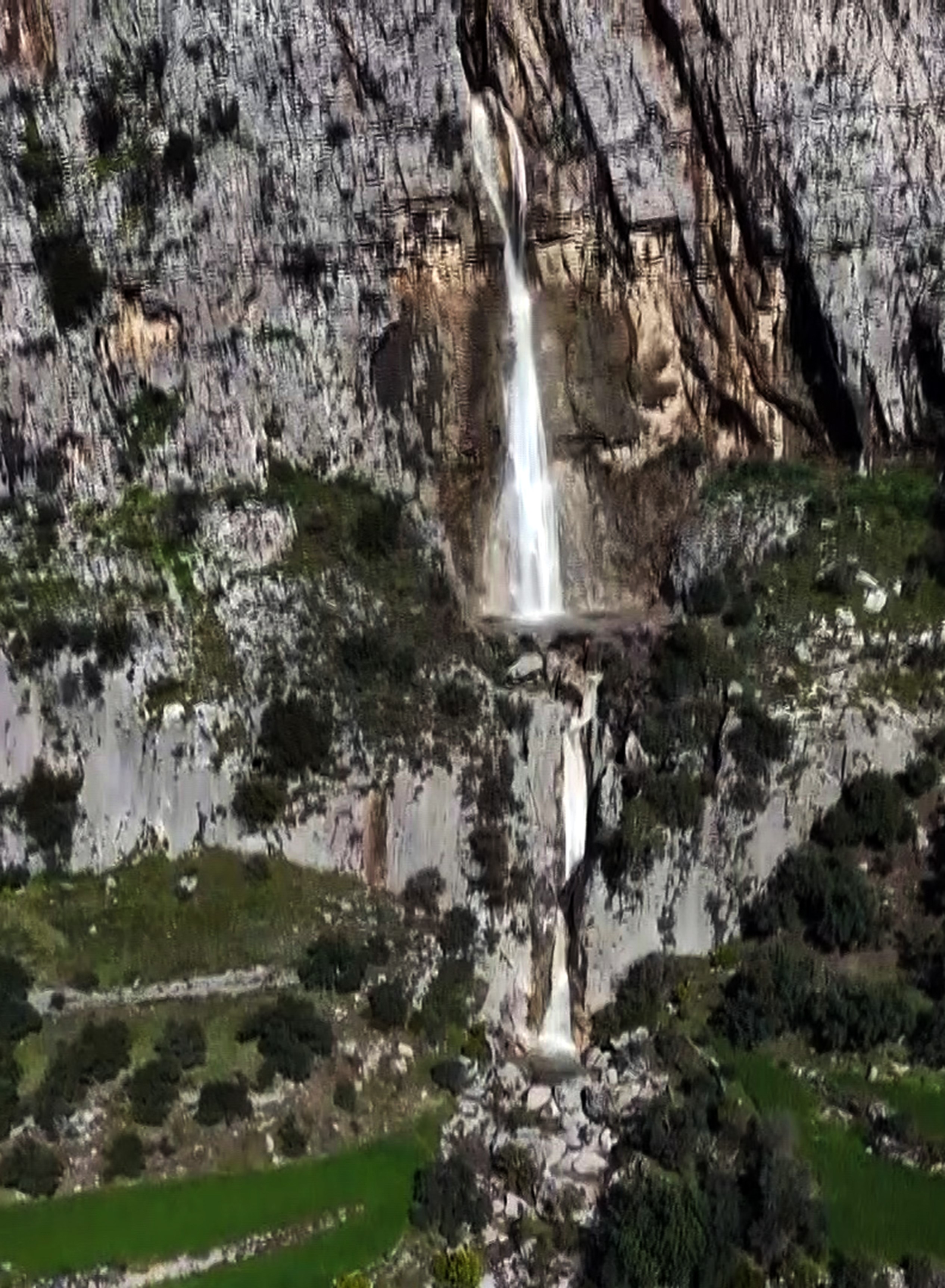 104 Metrelik ‘Su Uçkun Şelalesi’ne Yoğun Ilgi (6)