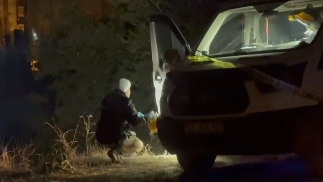 3 Çocuk Babasının Arabanın Içinde Cansız Bedeni Bulundu (2)