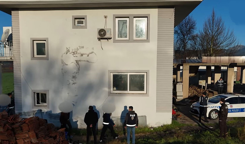 4 Kişi Evde Basıldı (1)