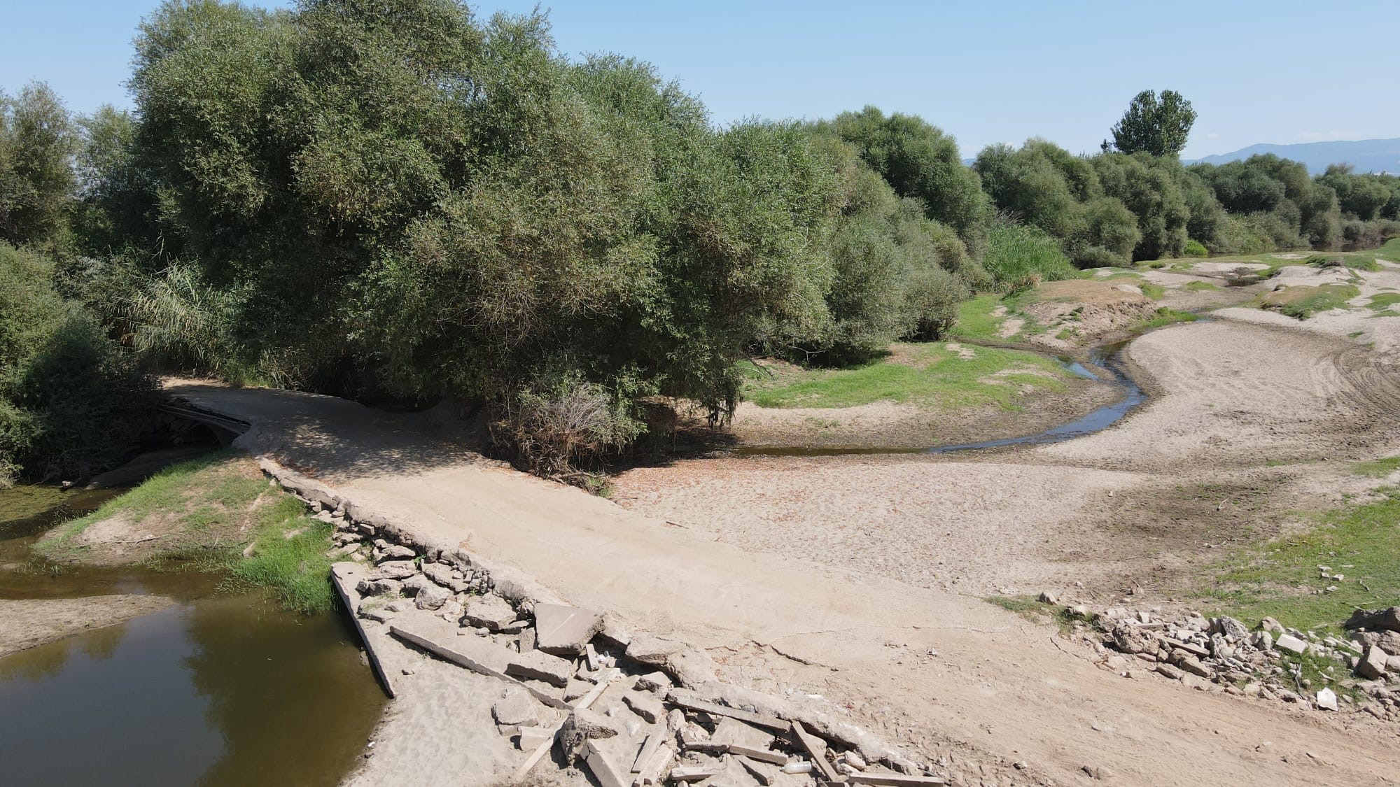 Adımla Geçilen Nehir Taştı (6)