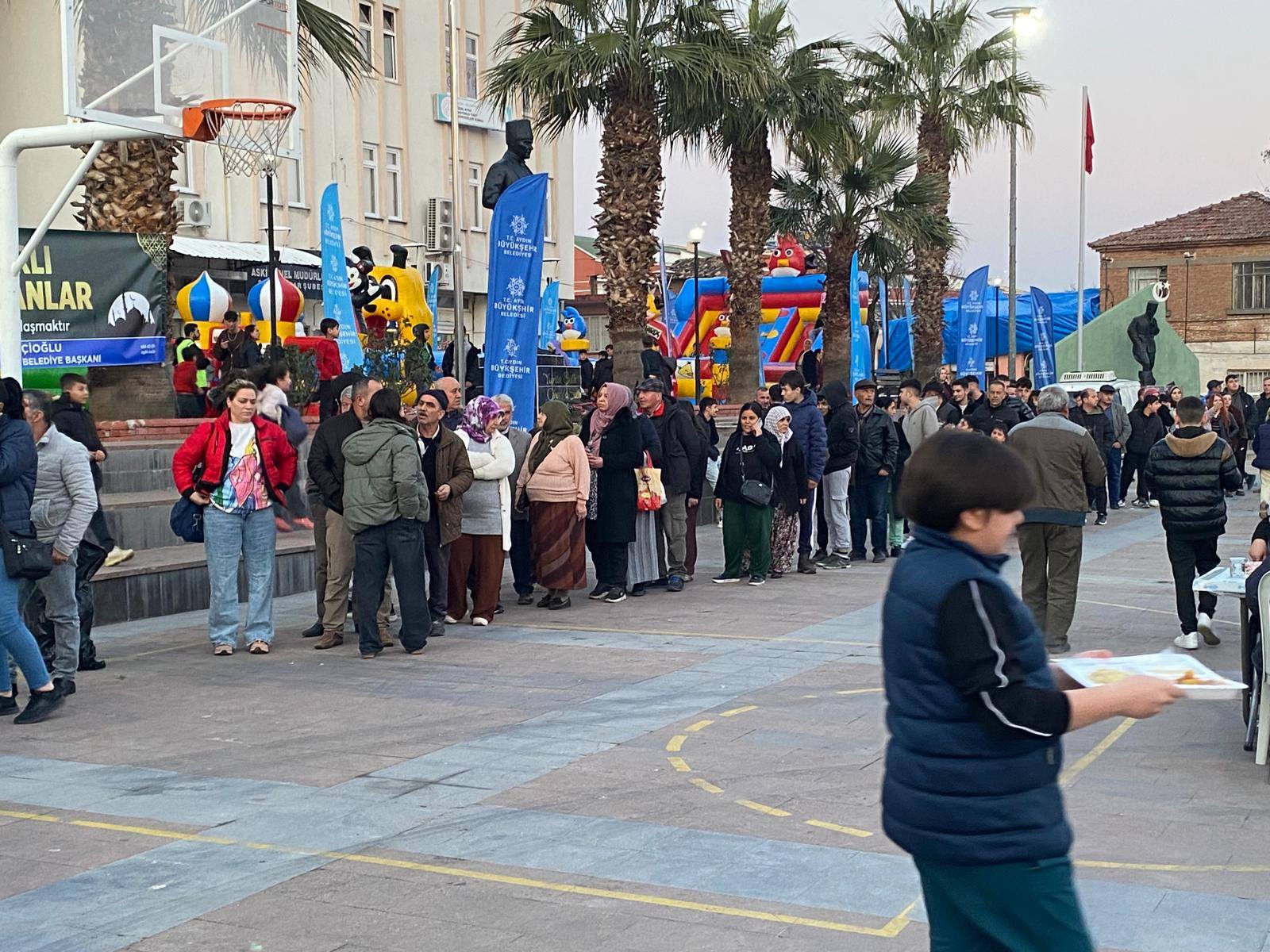Ak Parti Aydın İl Başkanı Mehmet Erdem Orucunu Sultanhisarlılarla Açtı (12)