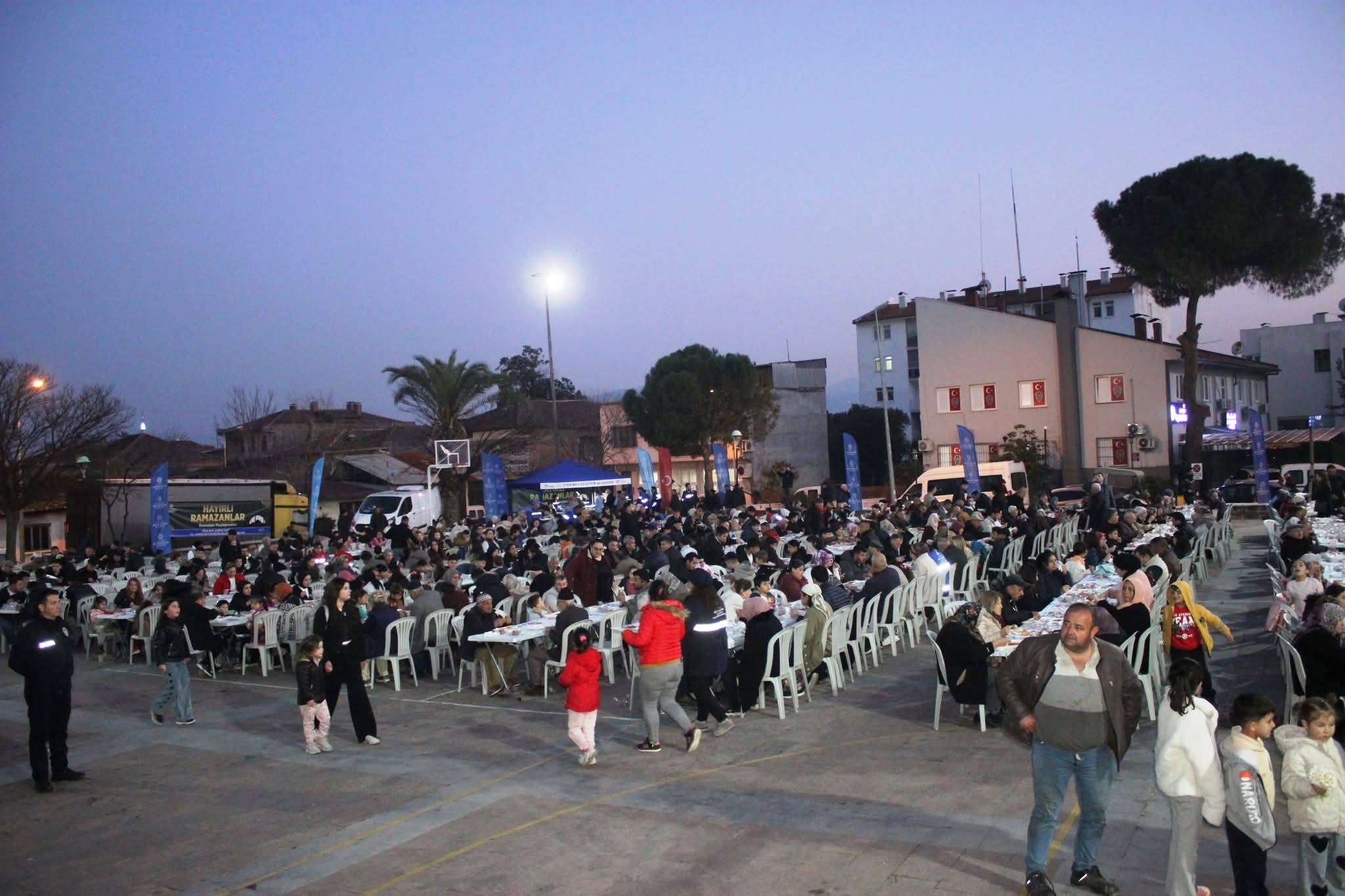 Ak Parti Aydın İl Başkanı Mehmet Erdem Orucunu Sultanhisarlılarla Açtı (13)
