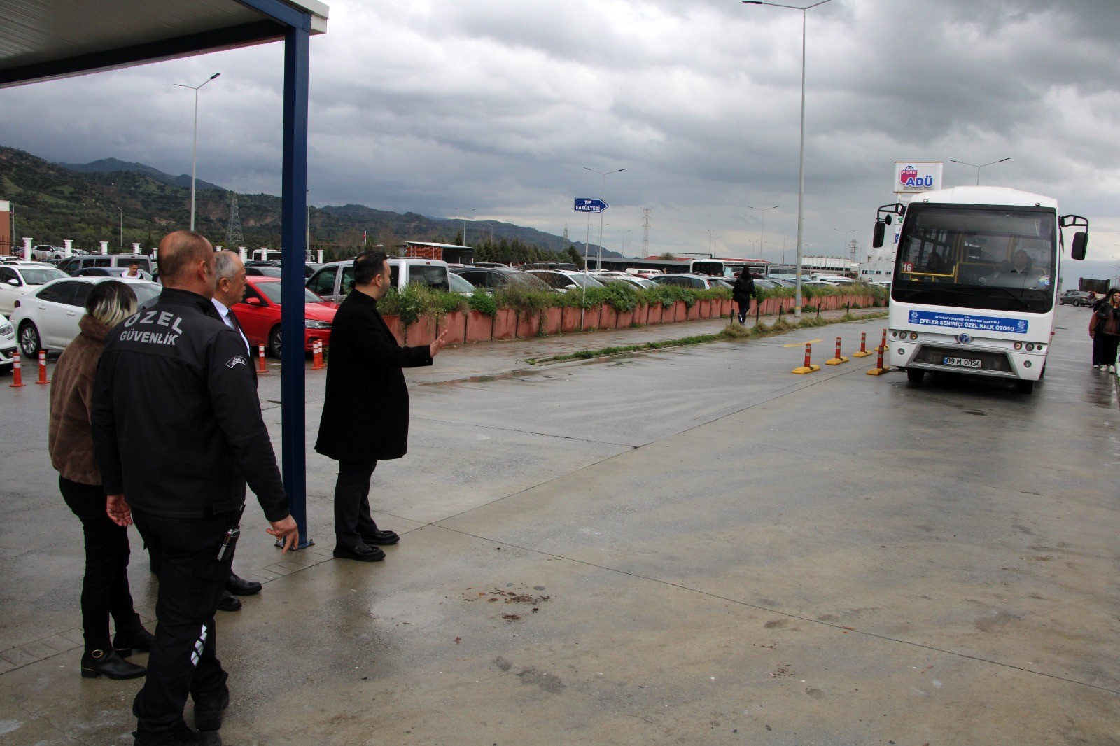 Aydın Adnan Menderes Üniversitesi’nde Yol Çöktü (4)
