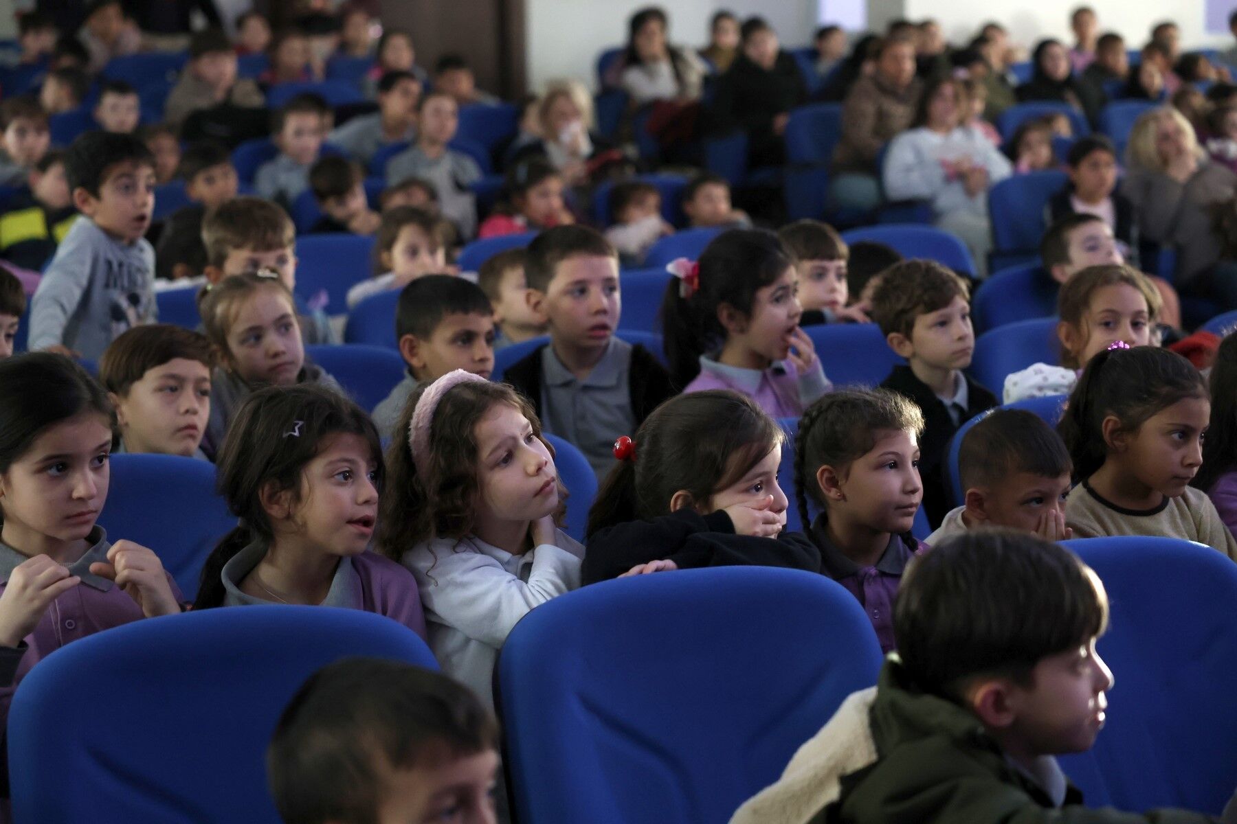 Aydın Büyükşehir Belediyesi’nden Çocuklara Tiyatro Şöleni (1)