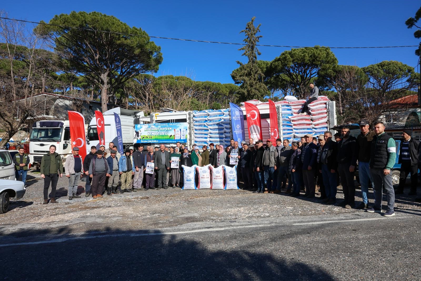 Aydın Büyükşehir'in Üreticilere Yem Desteği Devam Ediyor (3)