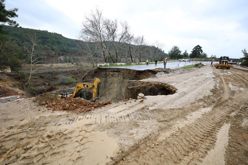 Aydın Istikameti Trafiğe Kapandı (4)