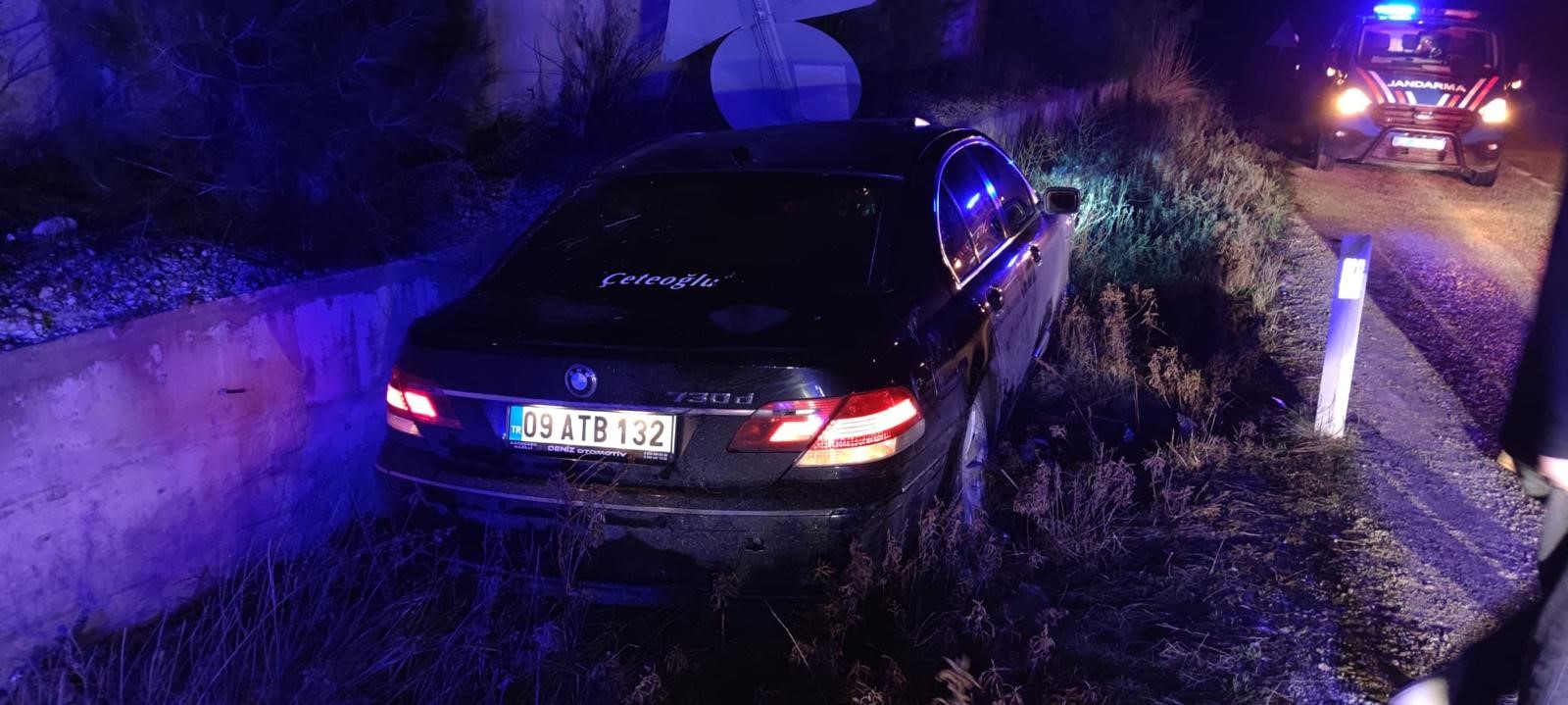 Aydın Karacasu’da Sıkışan Sürücü Kurtarıldı (3)