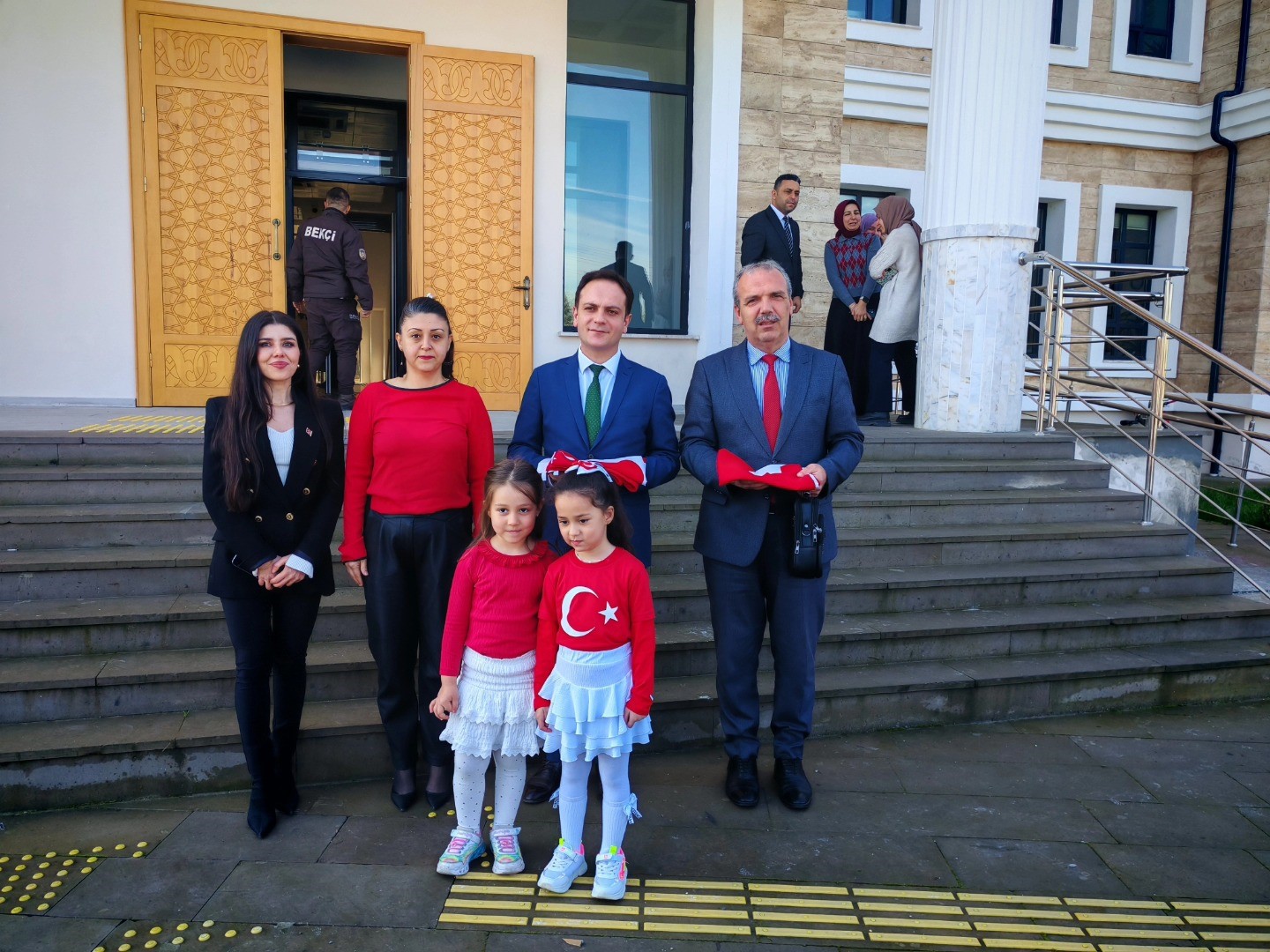 Aydın Karpuzlu'da Miniklerden Bayrağa Saygı (4)