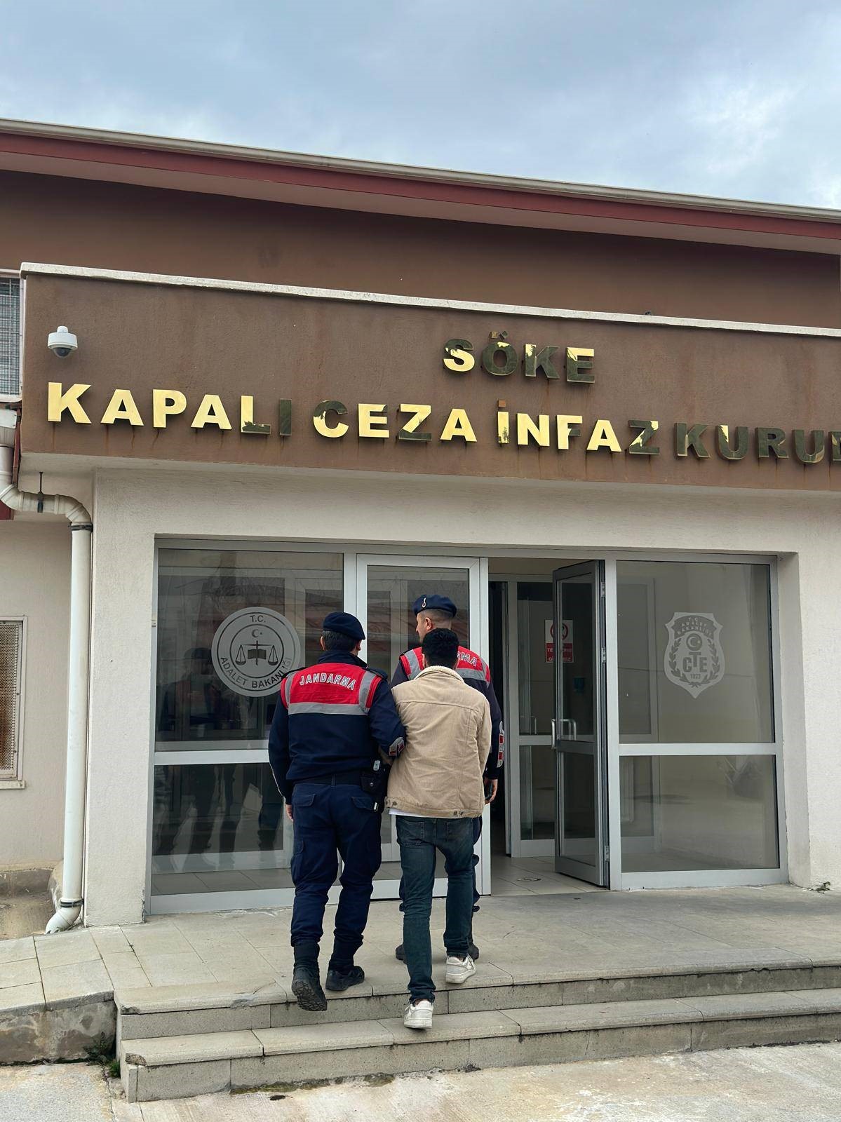 Aydın'da Aranan 2 Hükümlü Yakalandı (3)